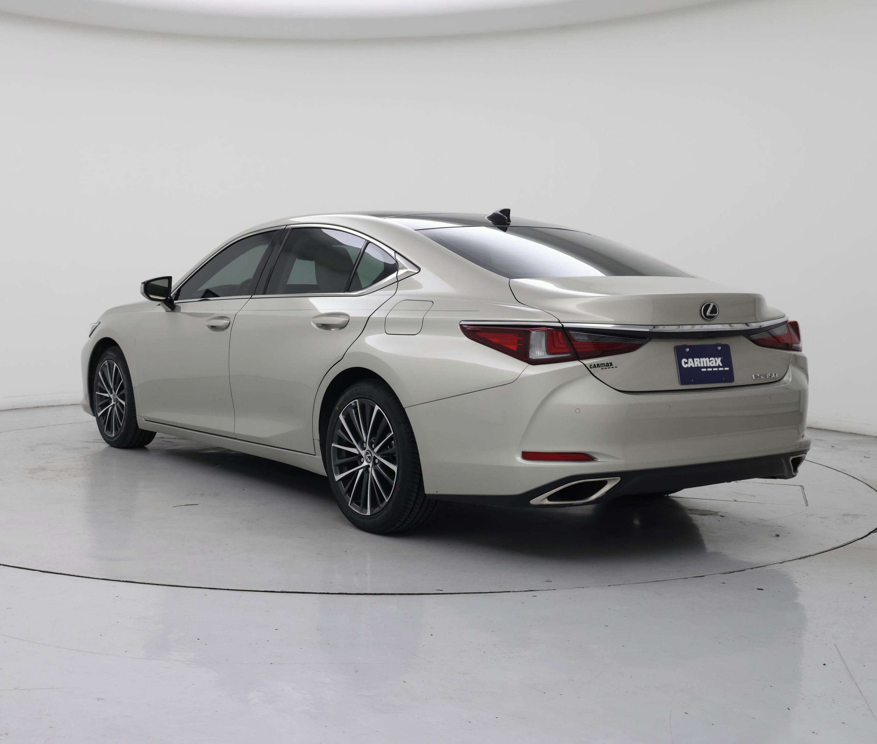 Thumbnail: 2022 Lexus ES - 2