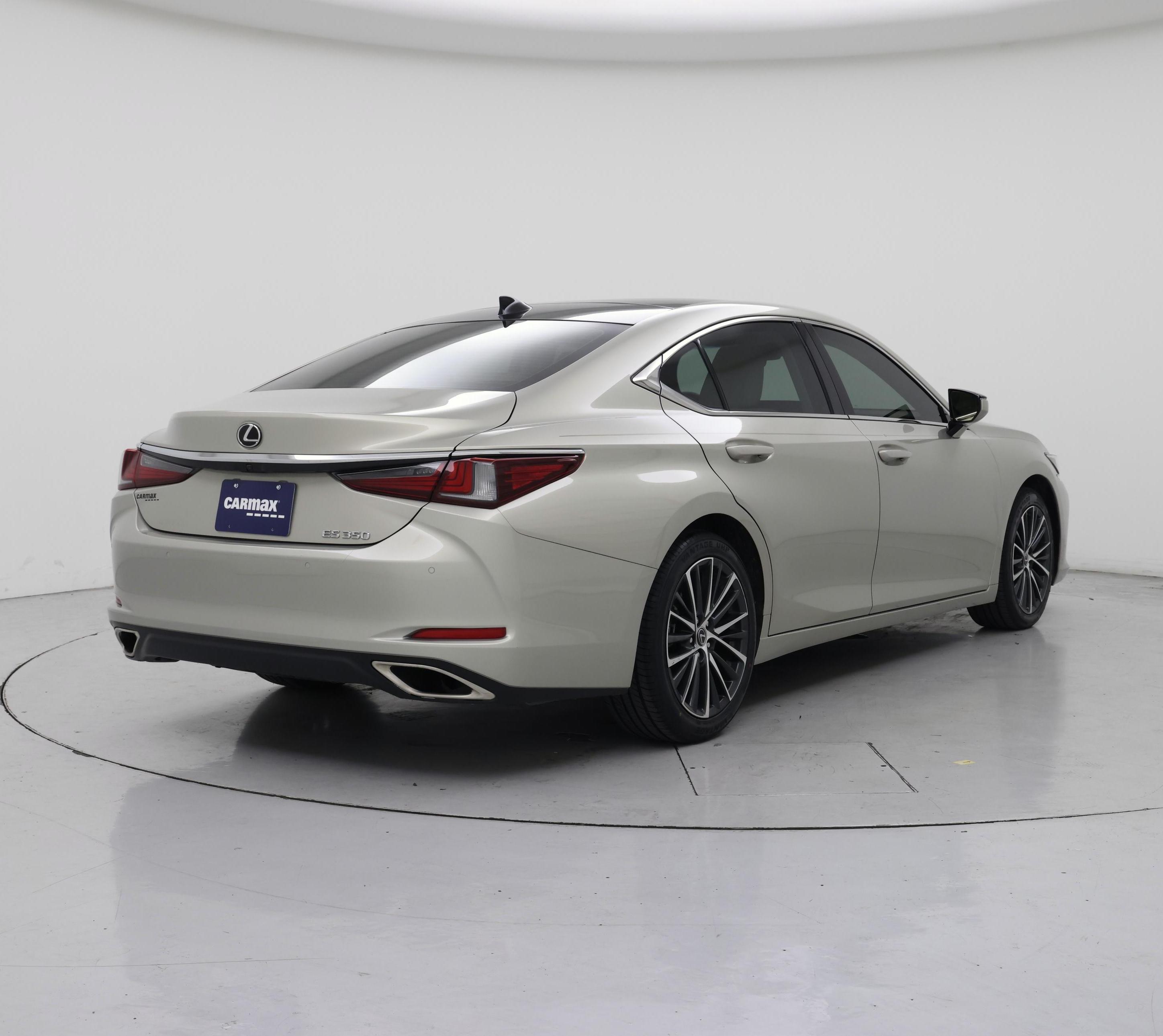 Thumbnail: 2022 Lexus ES - 8