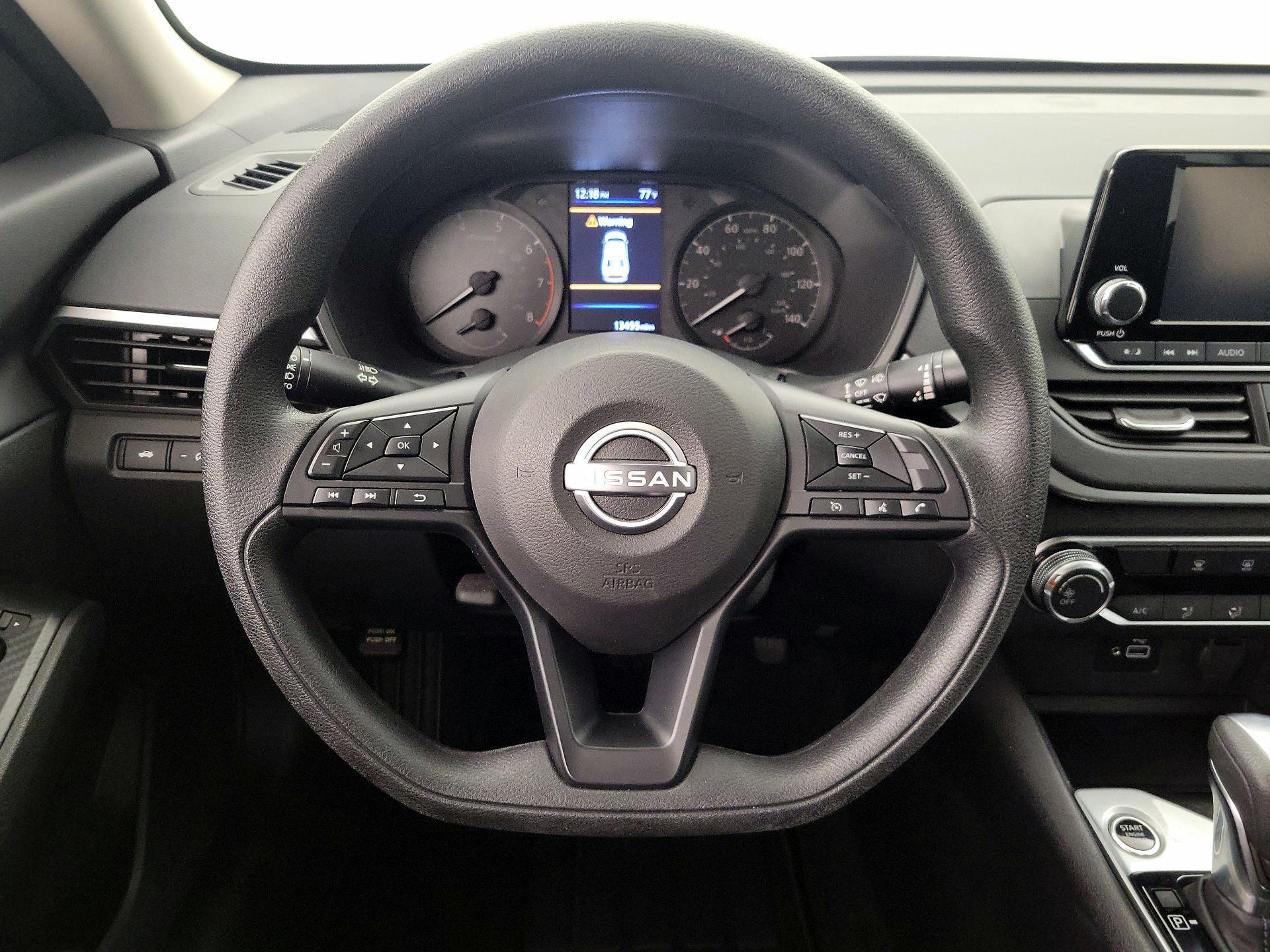 Thumbnail: 2024 Nissan Altima - 10