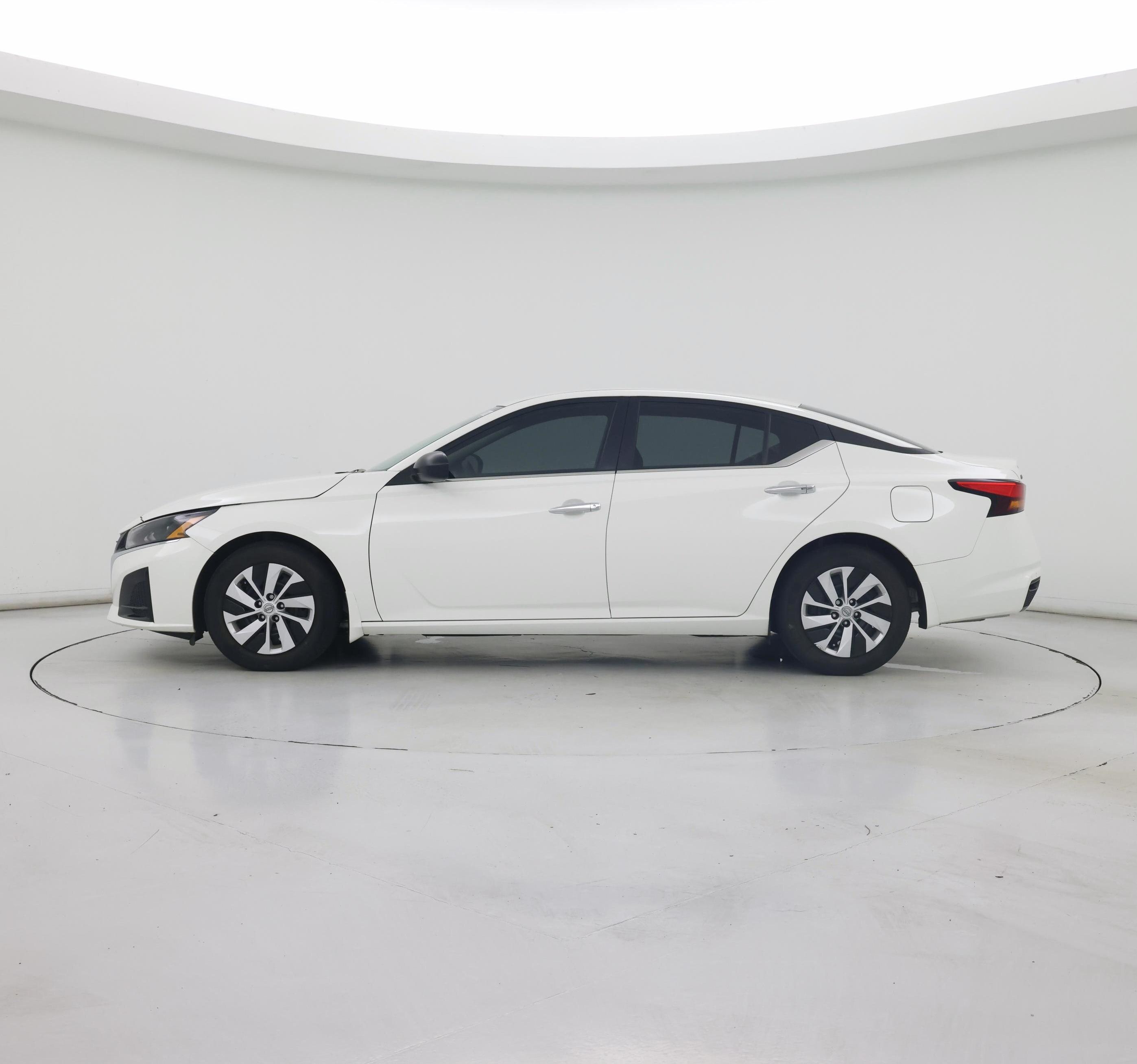 Thumbnail: 2024 Nissan Altima - 3