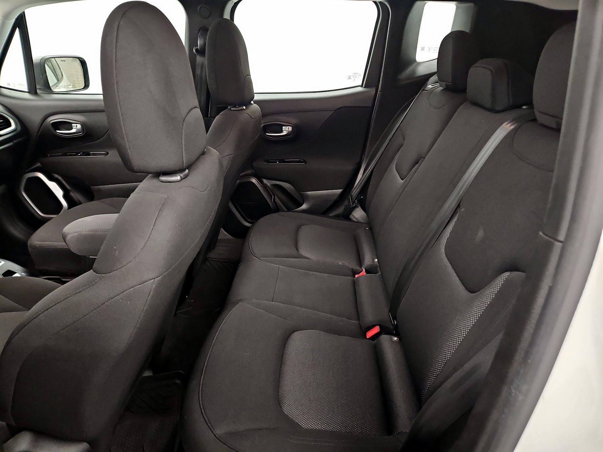 Thumbnail: 2020 Jeep Renegade - 17