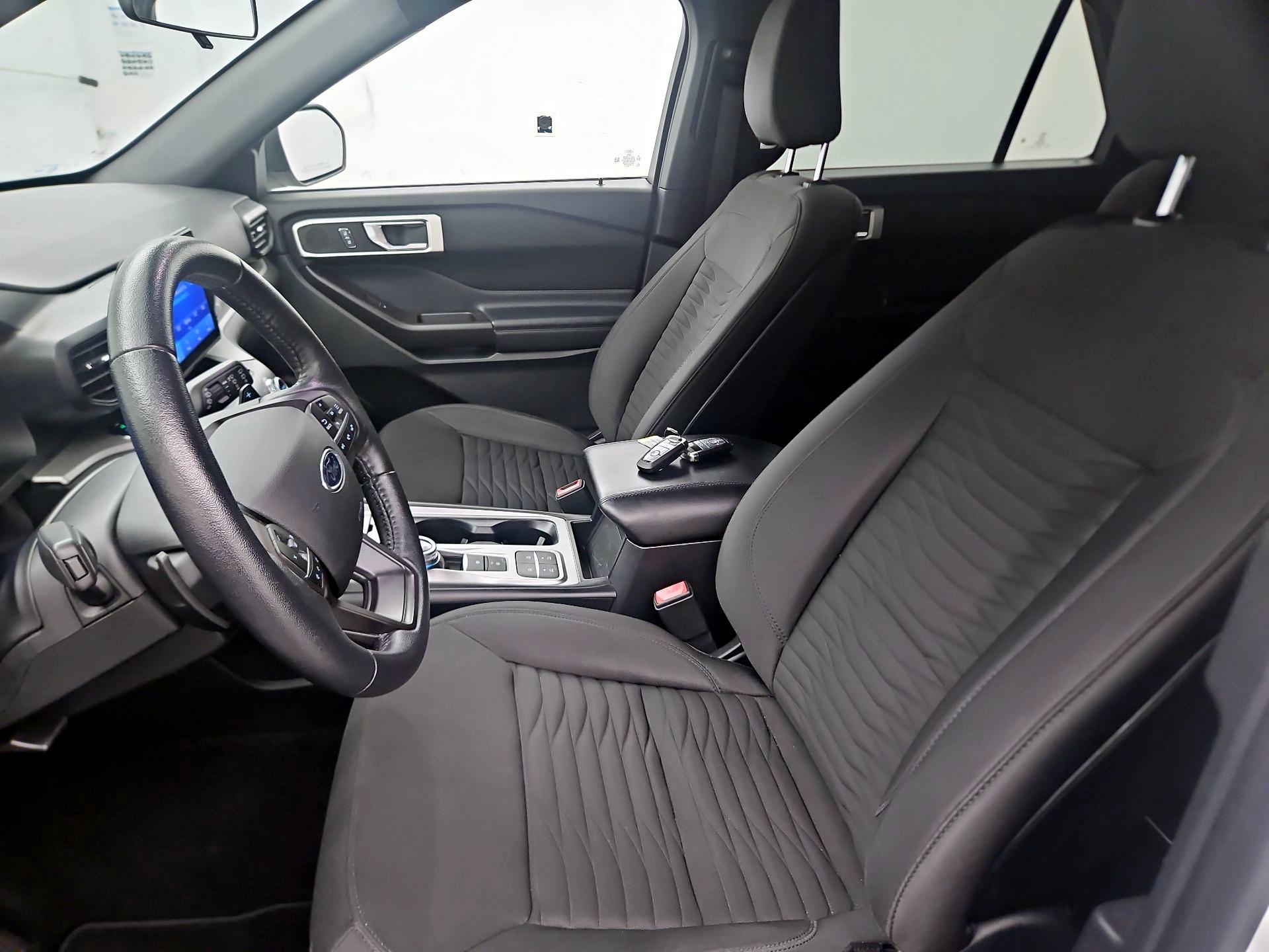 Thumbnail: 2020 Ford Explorer - 11