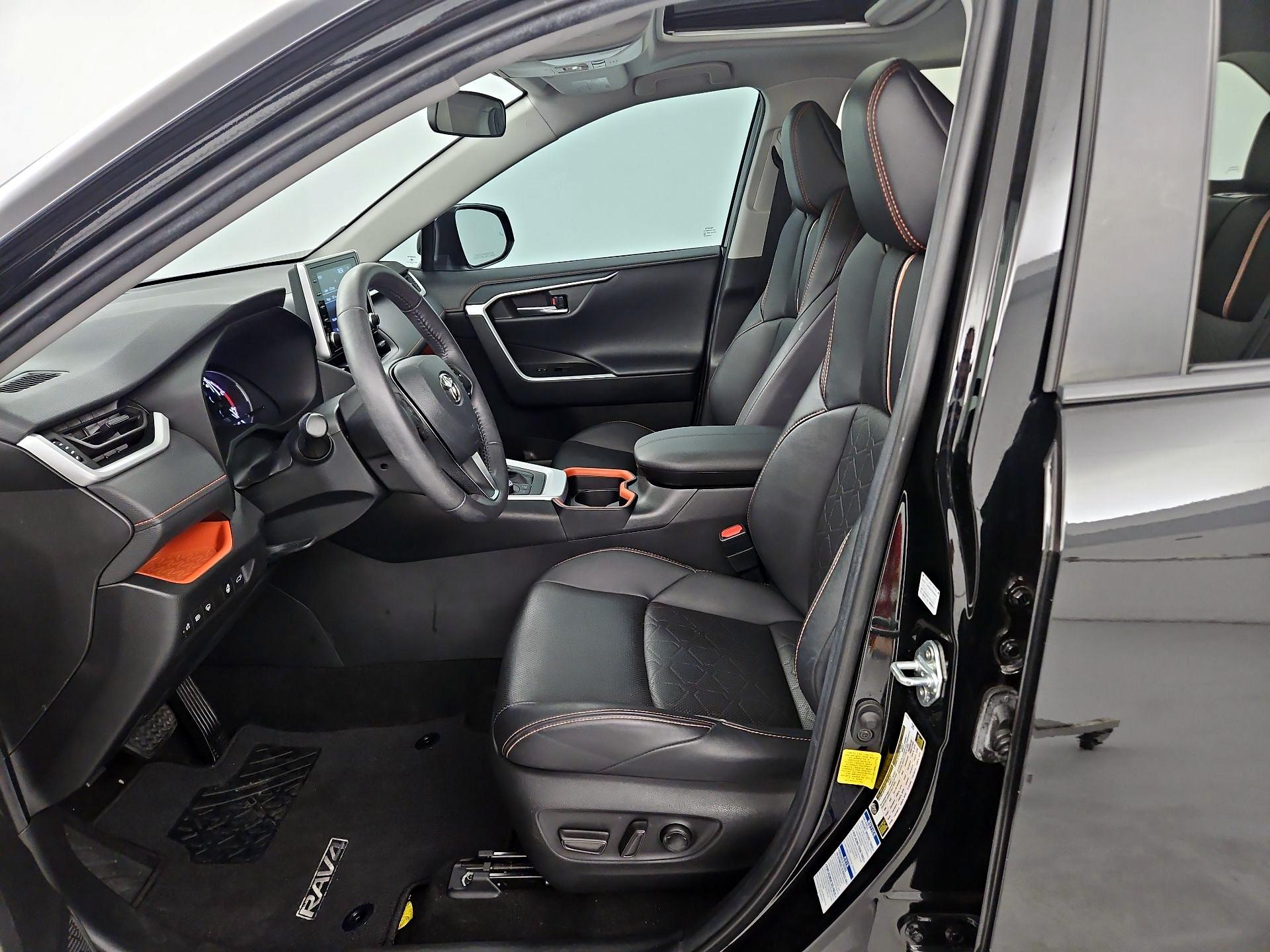 Thumbnail: 2021 Toyota RAV4 - 9