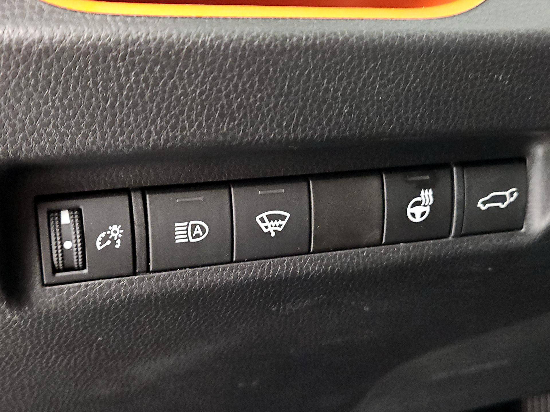 Thumbnail: 2021 Toyota RAV4 - 11