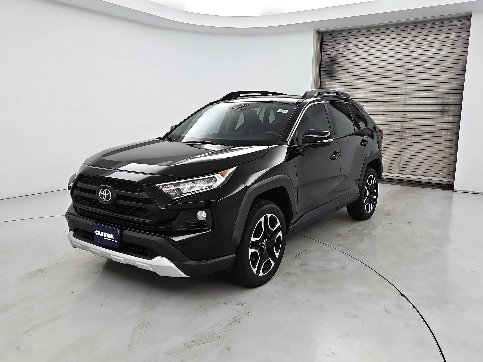 Thumbnail: 2021 Toyota RAV4 - 3