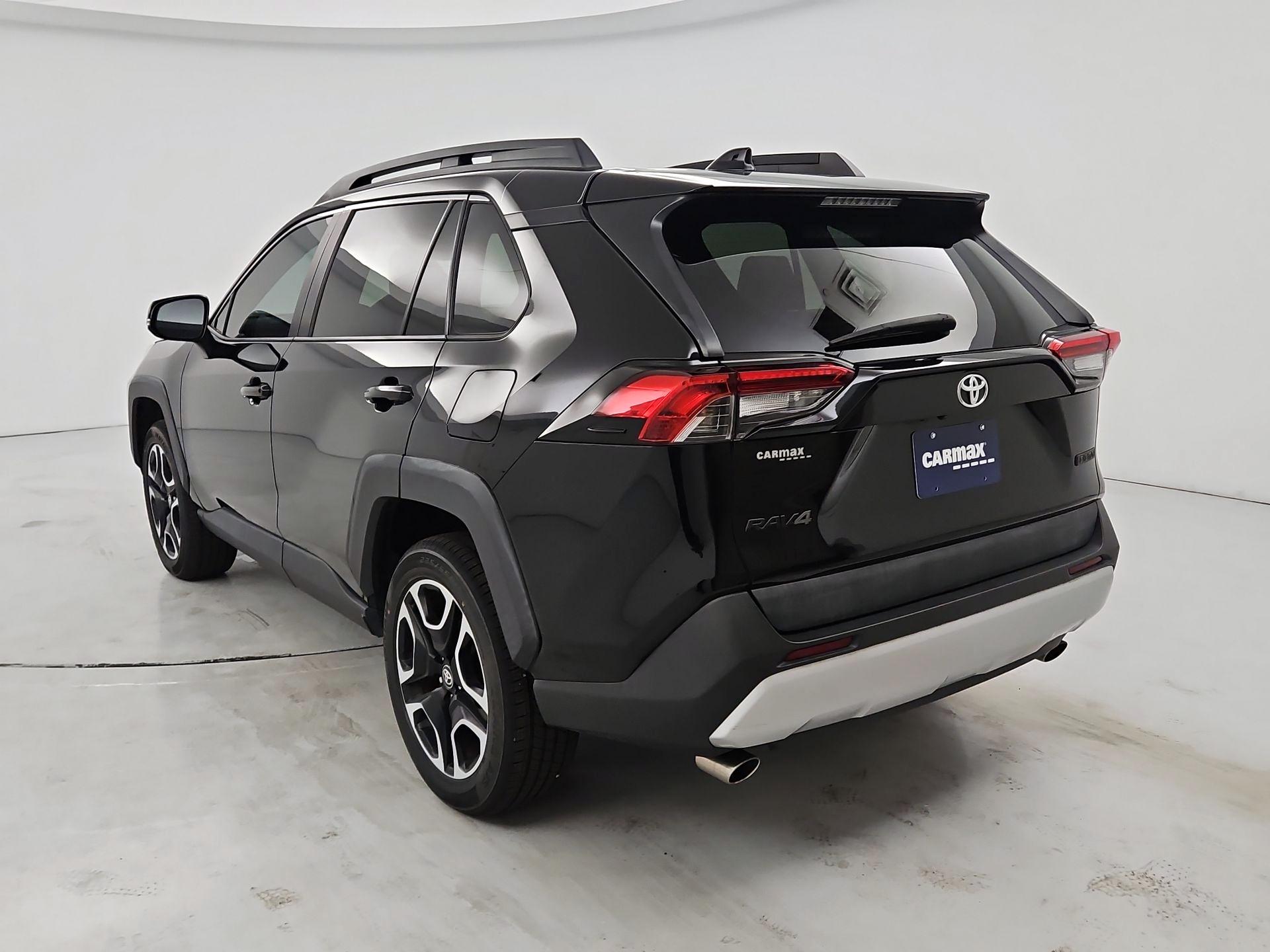 Thumbnail: 2021 Toyota RAV4 - 7