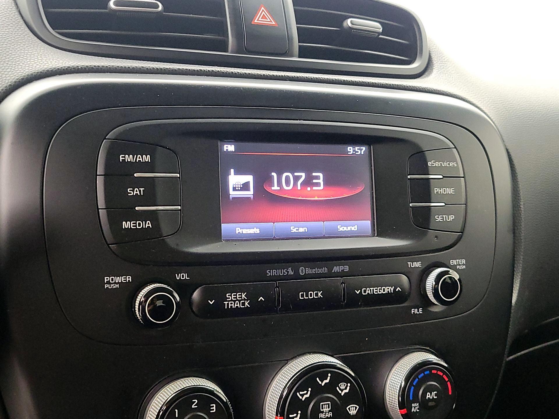 Thumbnail: 2015 Kia Soul - 15