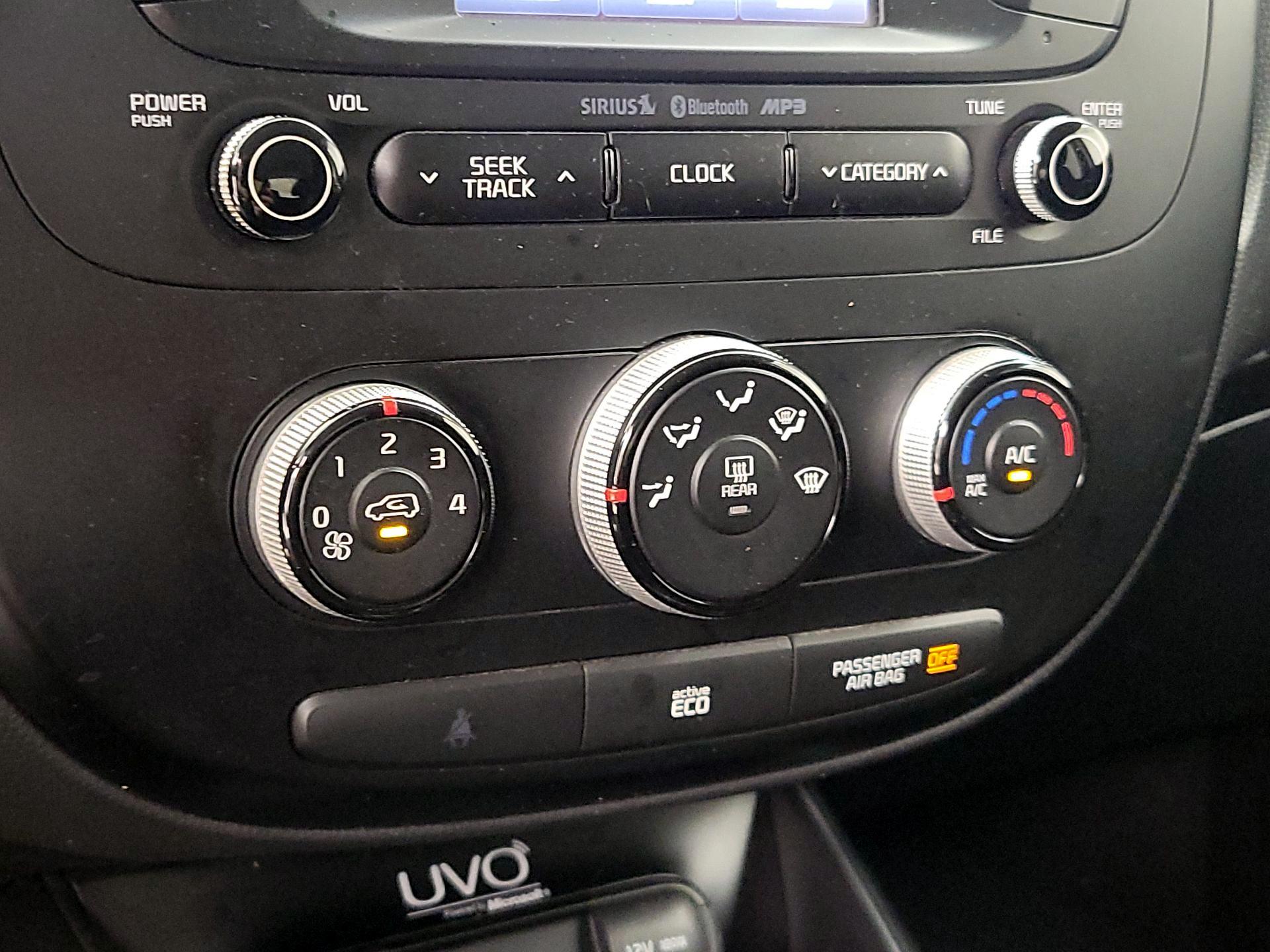 Thumbnail: 2015 Kia Soul - 16
