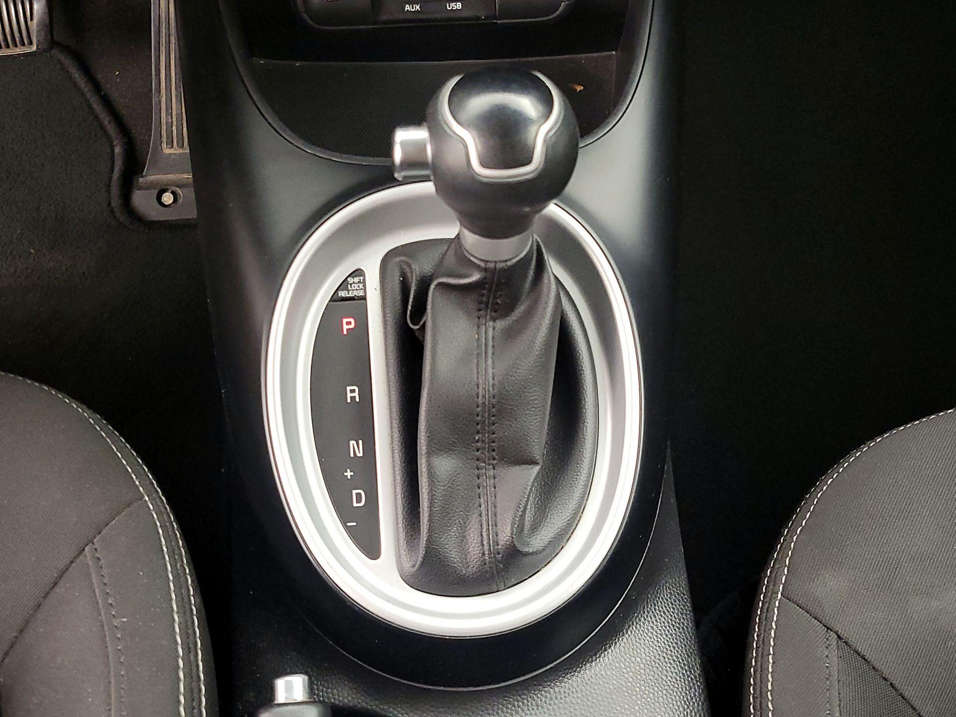 Thumbnail: 2015 Kia Soul - 17