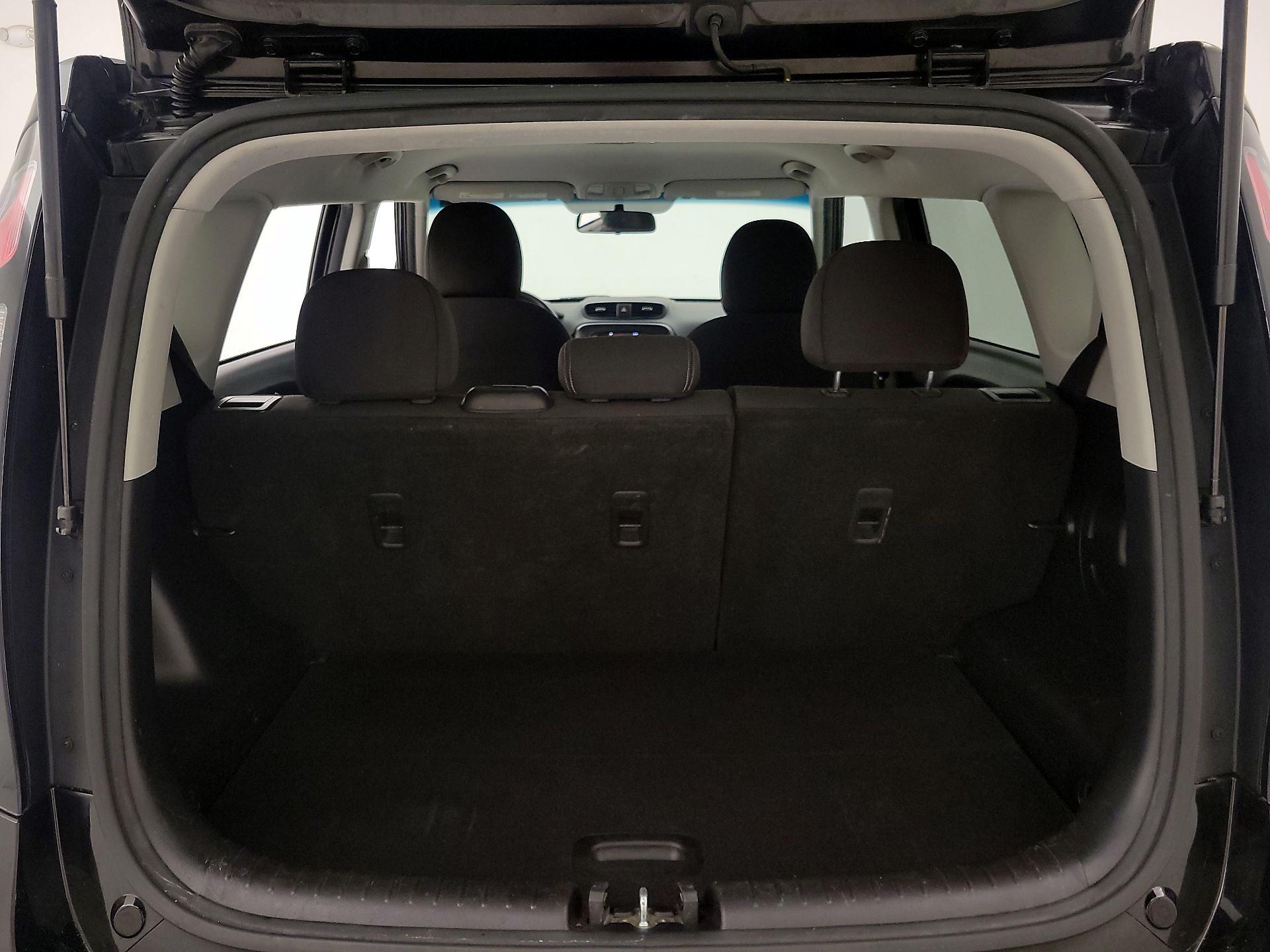 Thumbnail: 2015 Kia Soul - 20