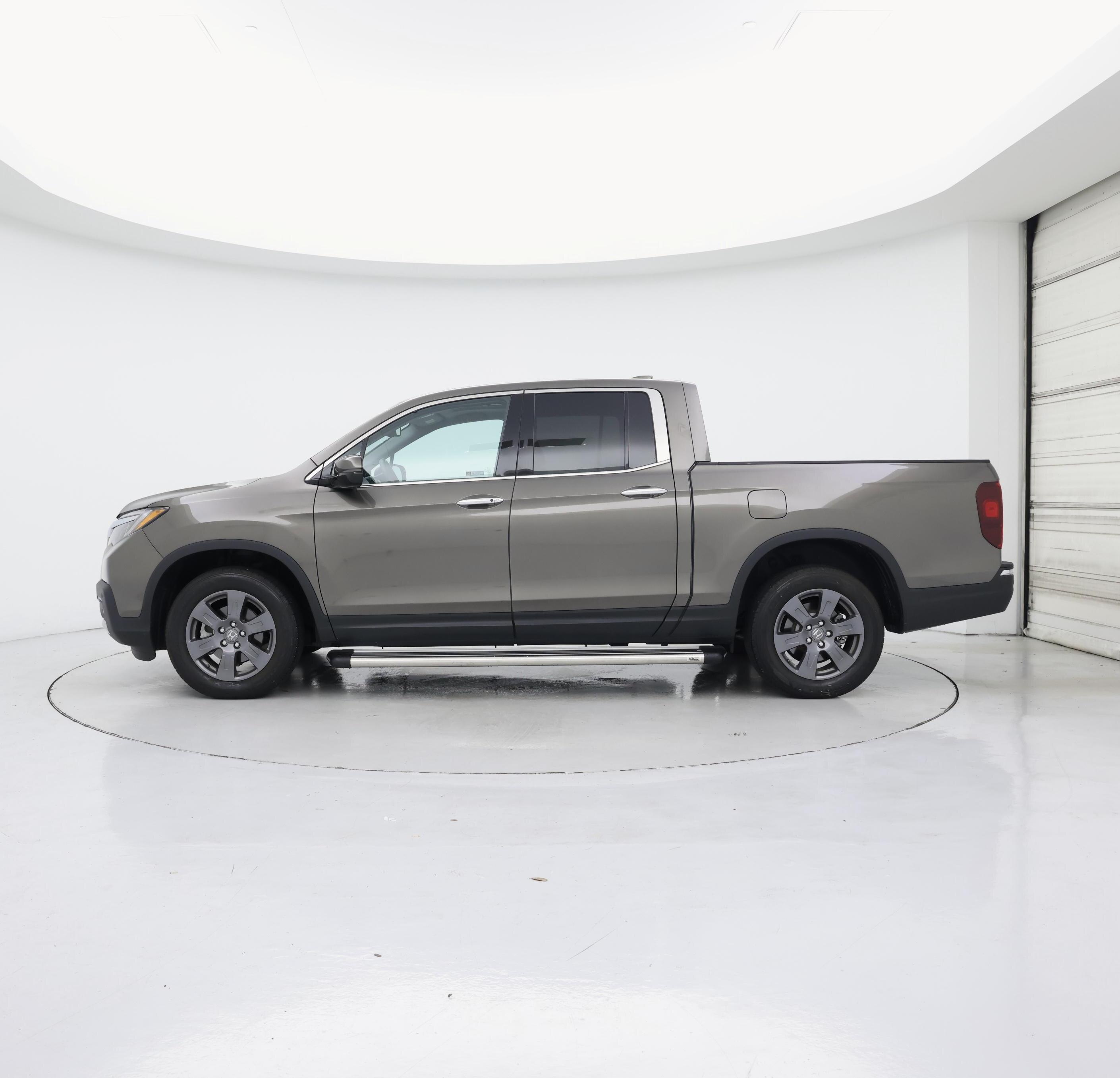 Thumbnail: 2020 Honda Ridgeline - 3