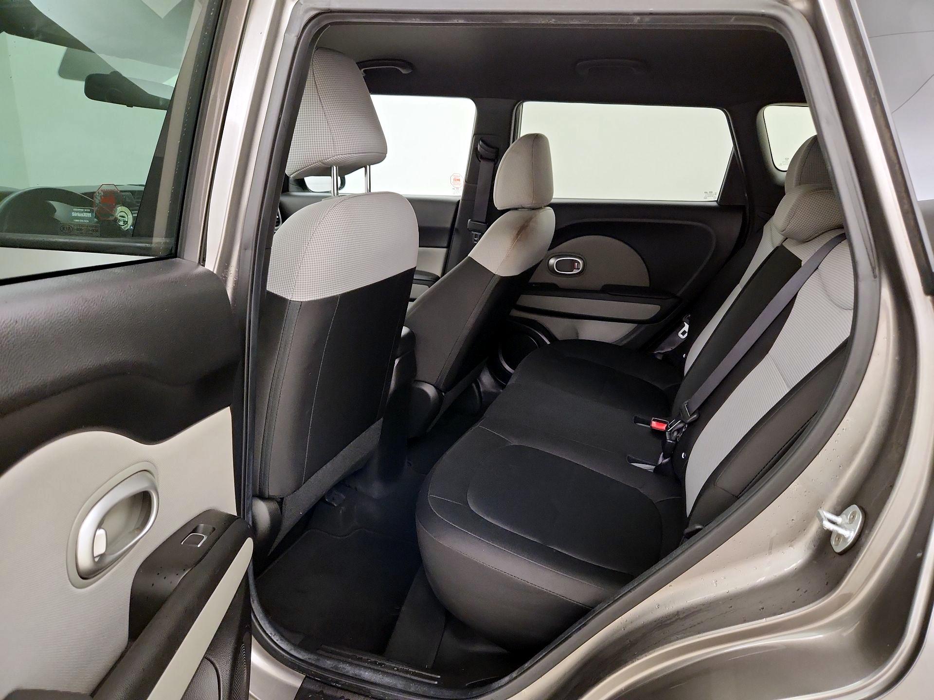 Thumbnail: 2018 Kia Soul - 16