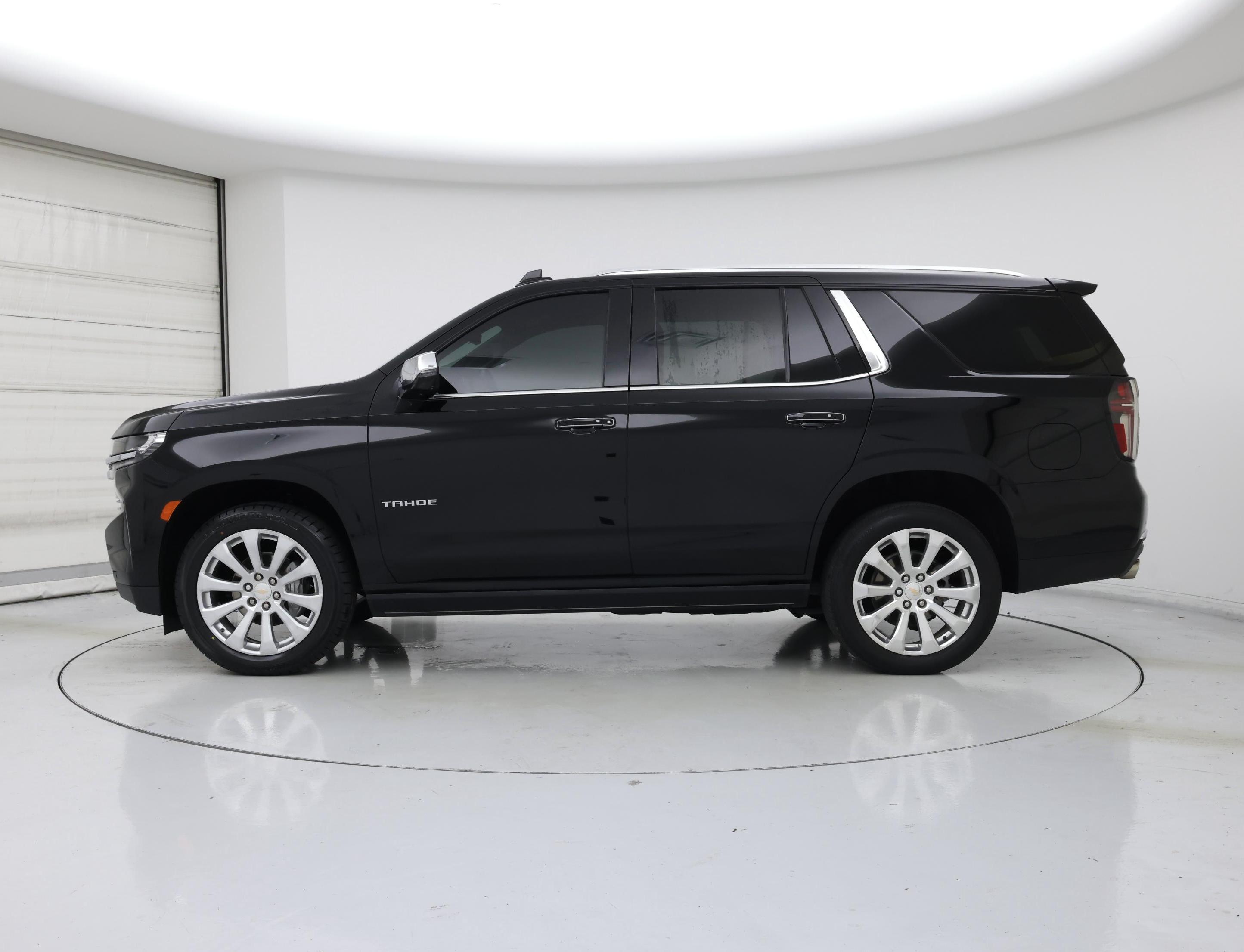 Thumbnail: 2023 Chevrolet Tahoe - 3