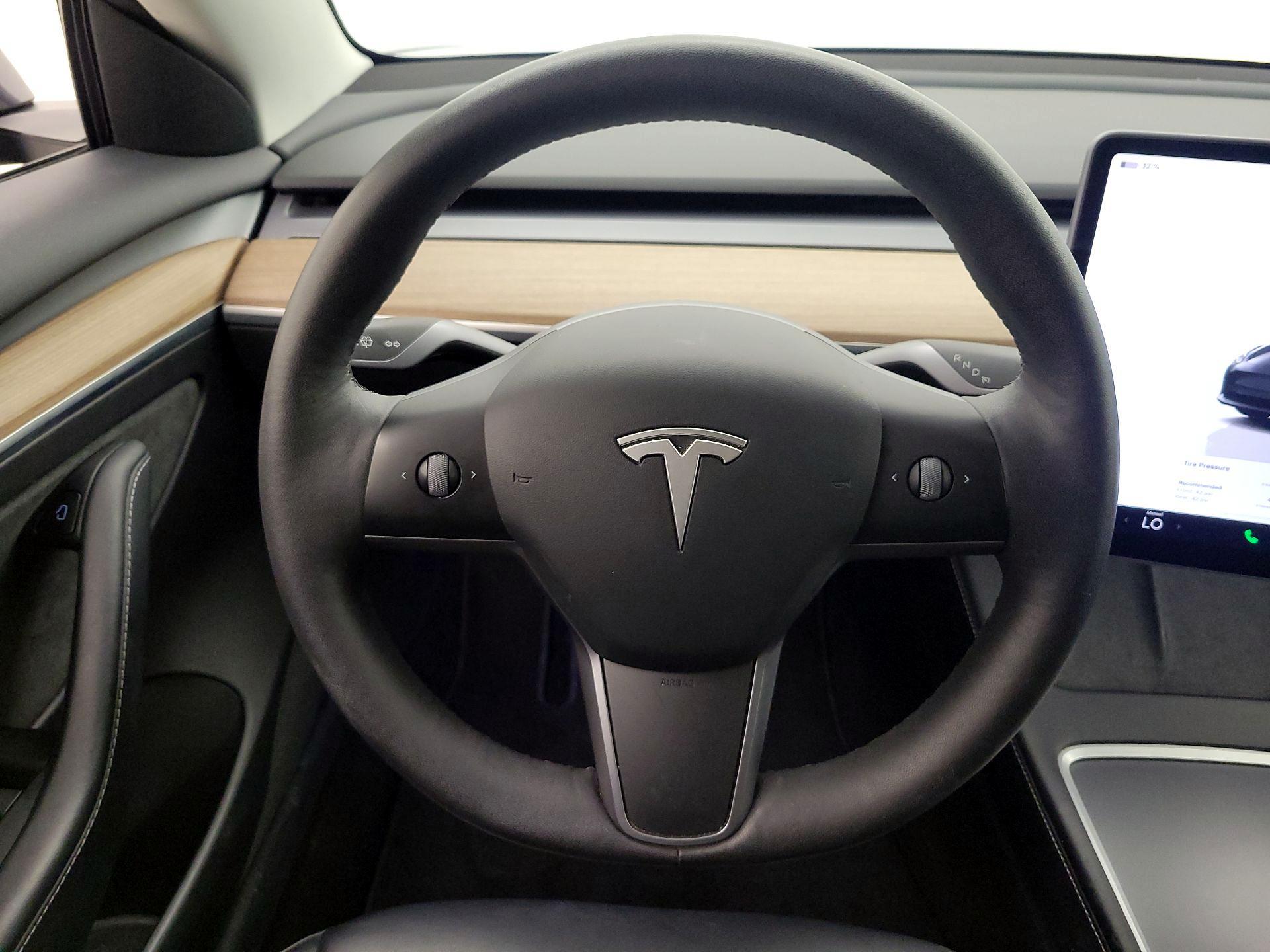 Thumbnail: 2022 Tesla Model 3 - 10