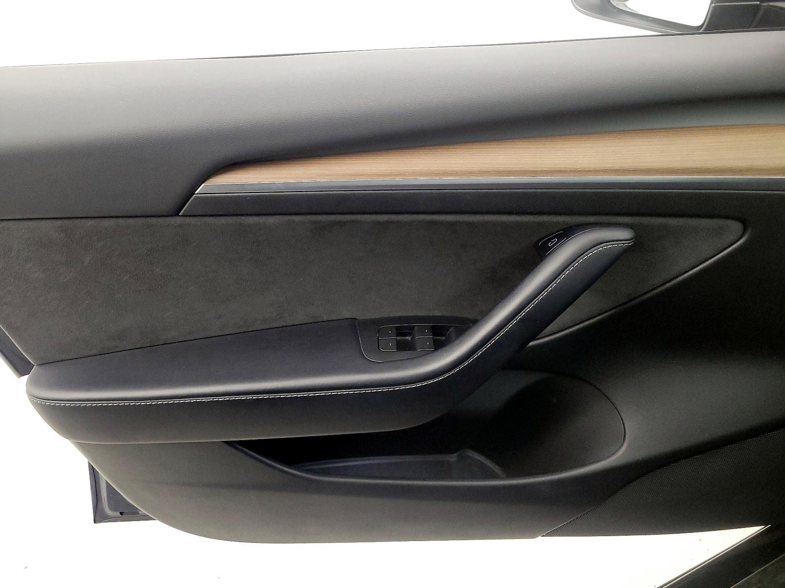2022 Tesla Model 3 Long Range - Photo 13