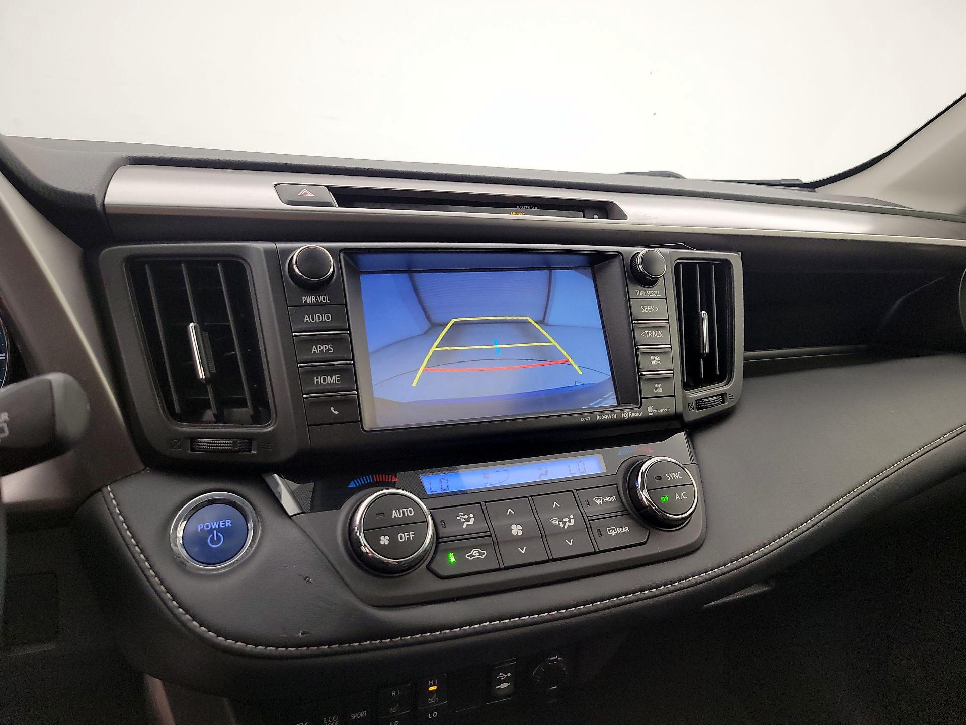 Thumbnail: 2016 Toyota RAV4 - 15