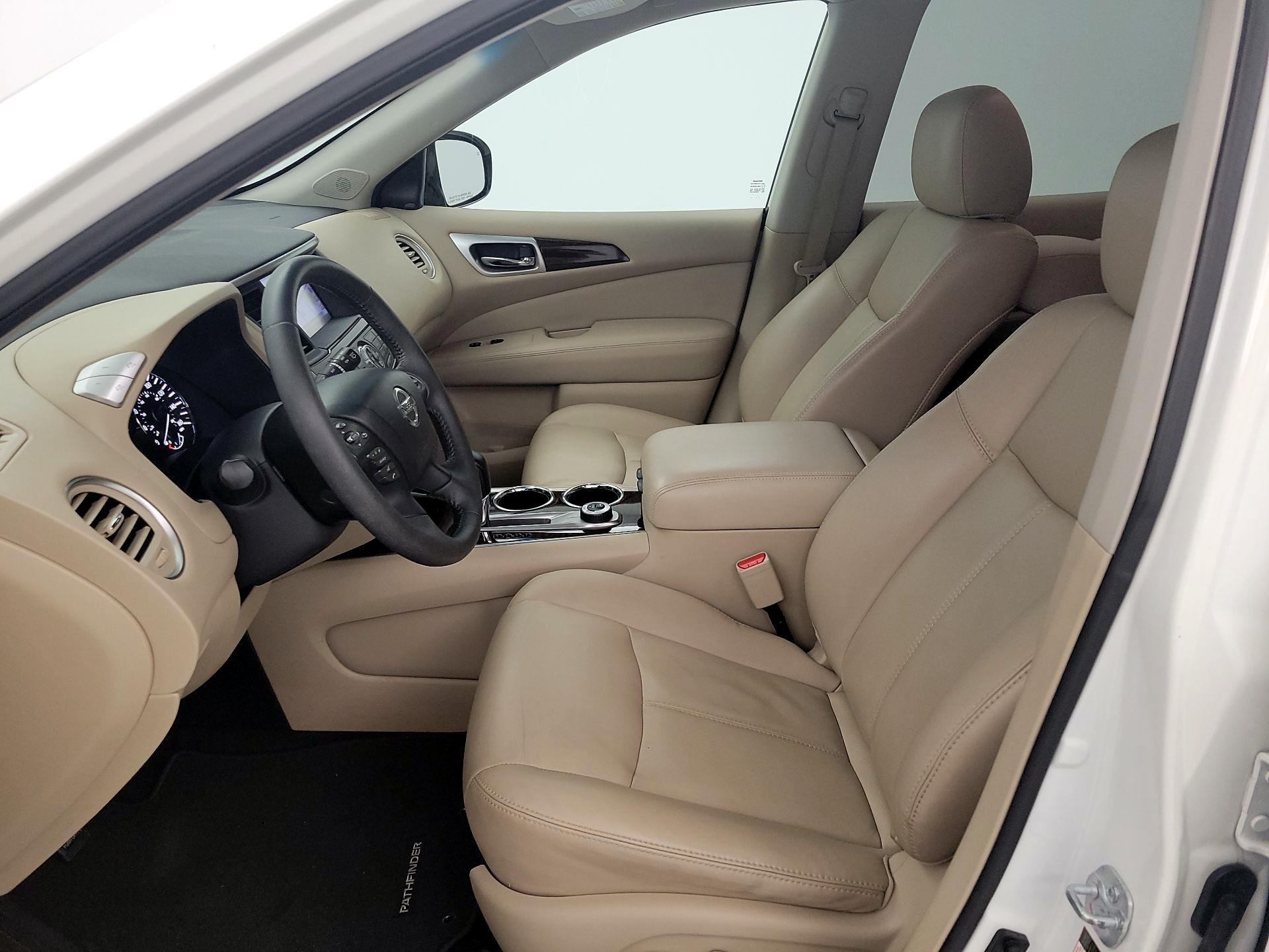 Thumbnail: 2016 Nissan Pathfinder - 11