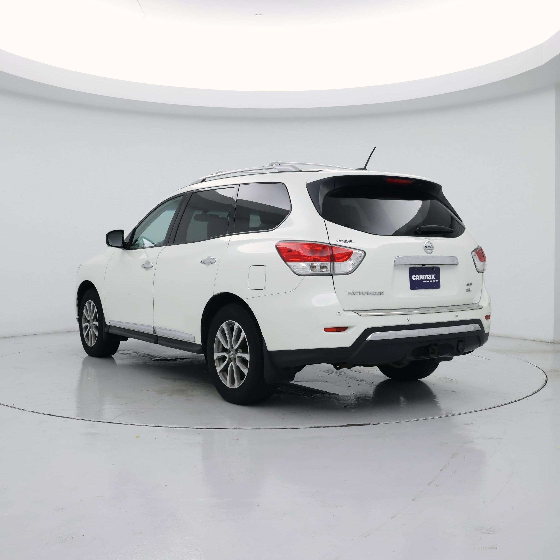Thumbnail: 2016 Nissan Pathfinder - 2
