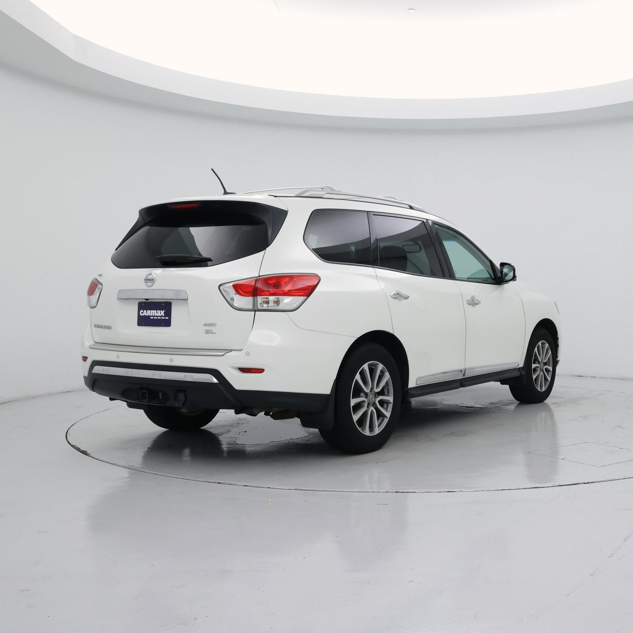 Thumbnail: 2016 Nissan Pathfinder - 8