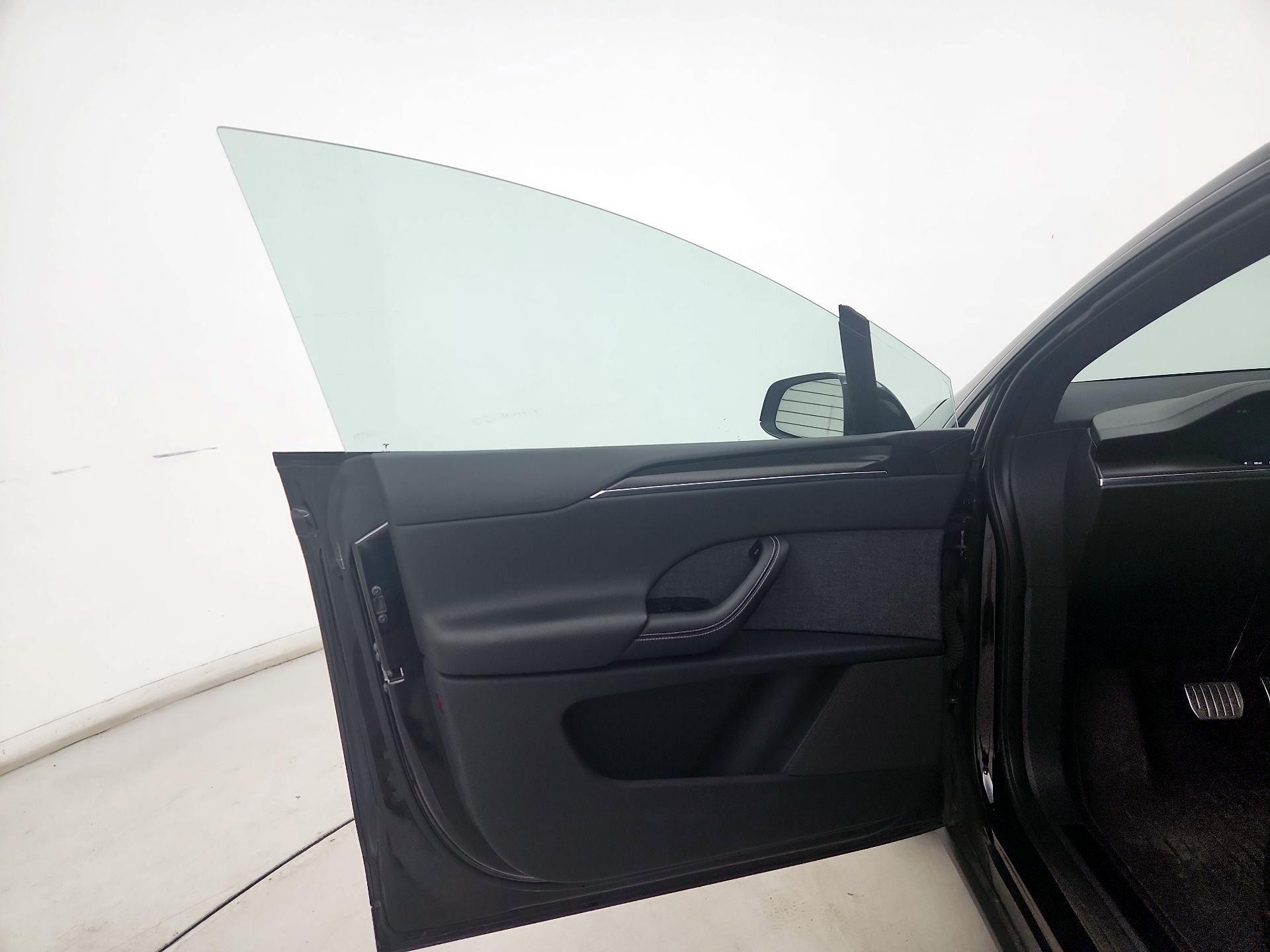 Thumbnail: 2023 Tesla Model X - 12