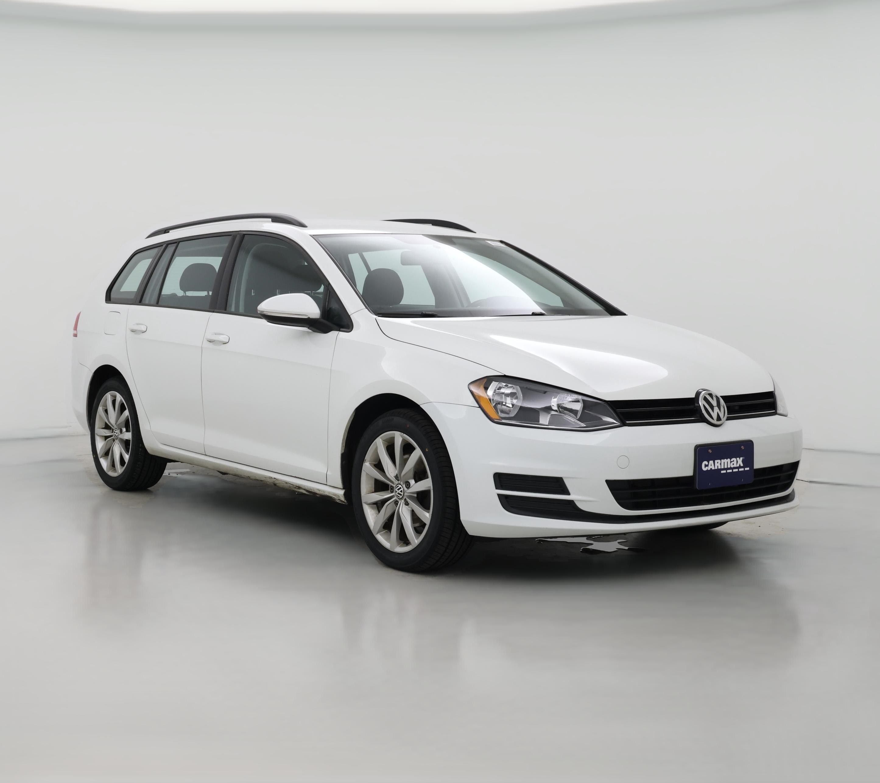 Thumbnail: 2017 Volkswagen Golf - 1