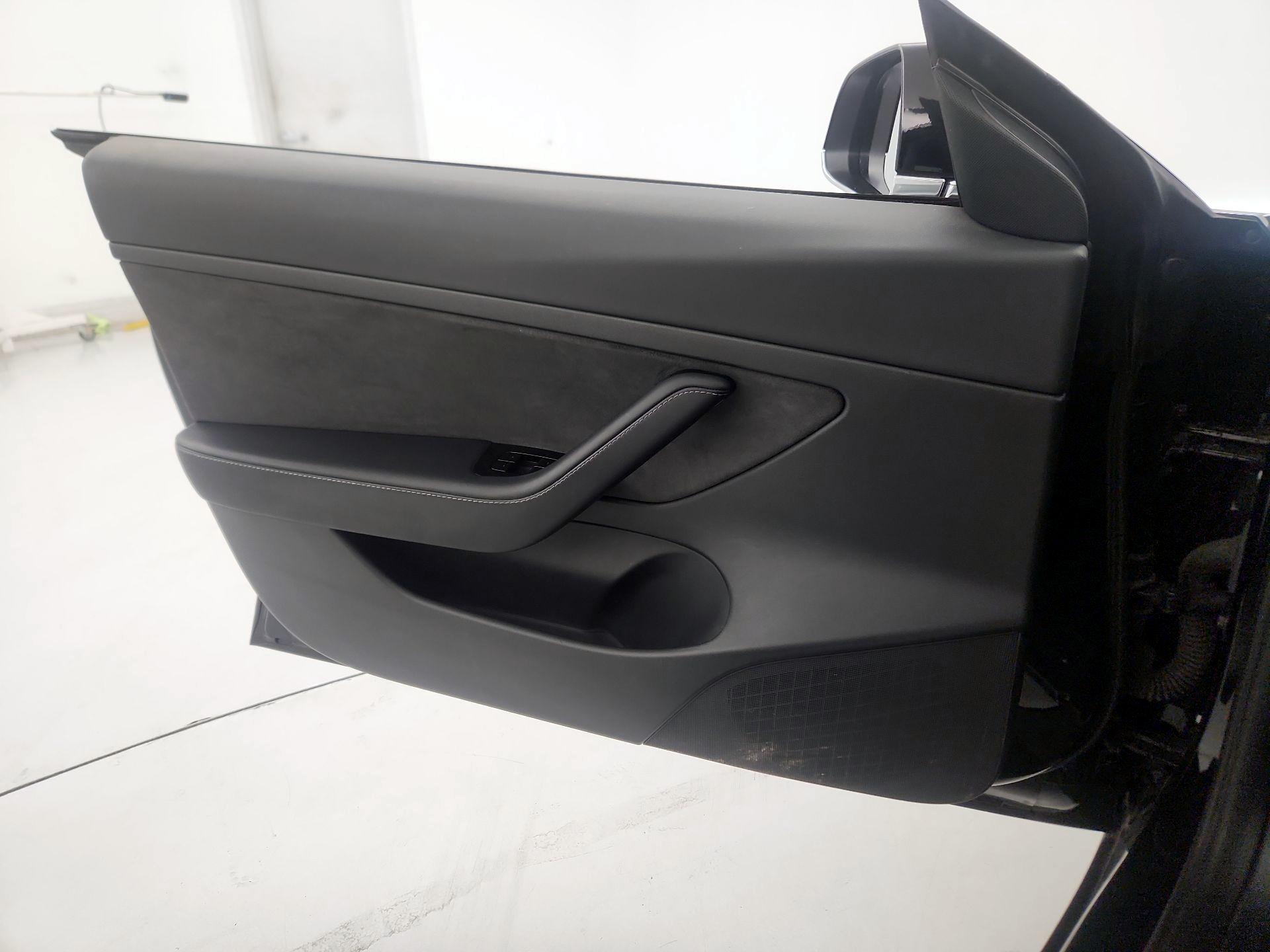 Thumbnail: 2020 Tesla Model 3 - 12
