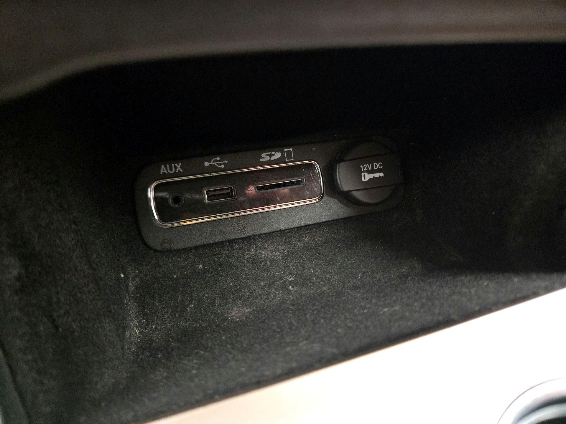 Thumbnail: 2015 Jeep Grand Cherokee - 19