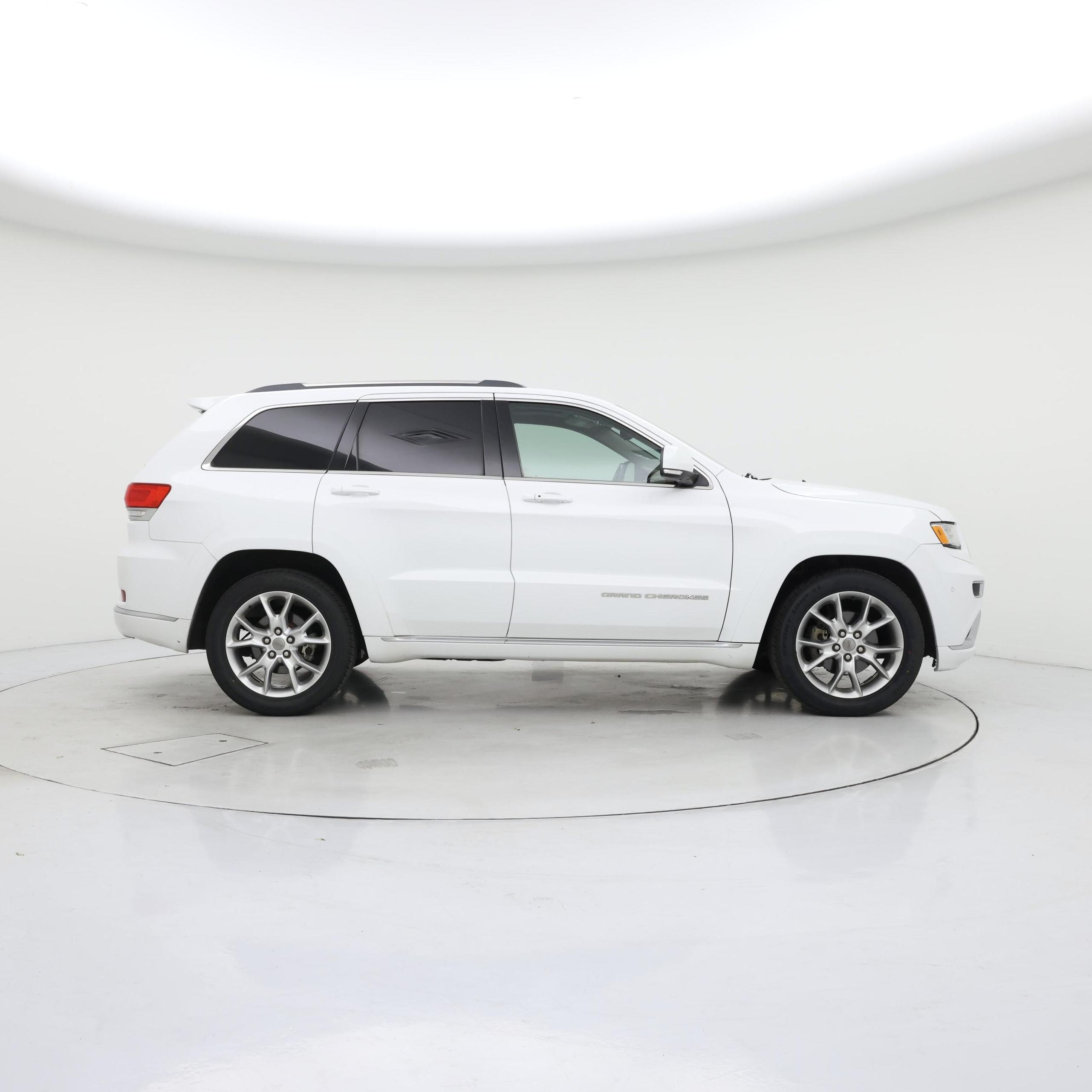 Thumbnail: 2015 Jeep Grand Cherokee - 7
