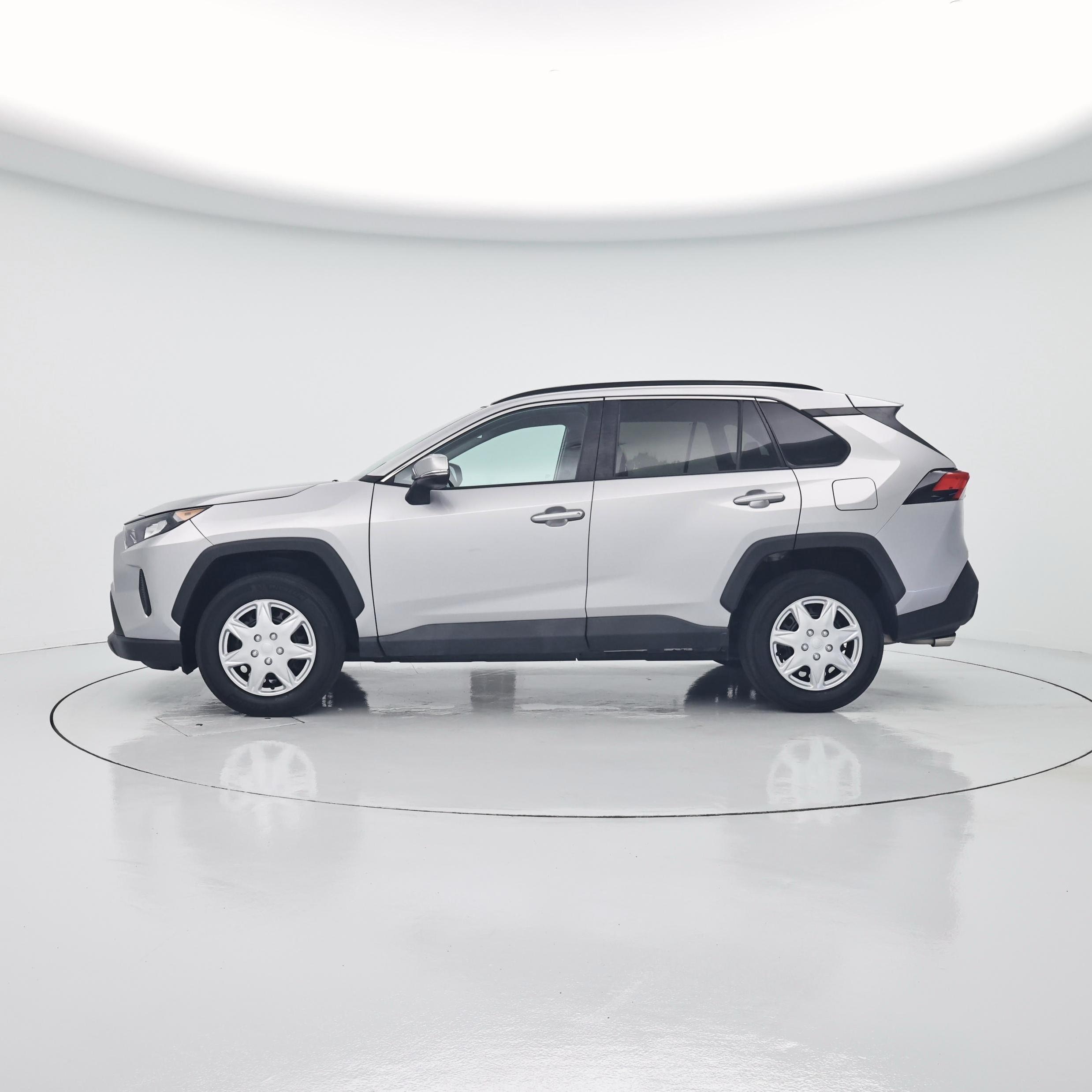 Thumbnail: 2021 Toyota RAV4 - 3
