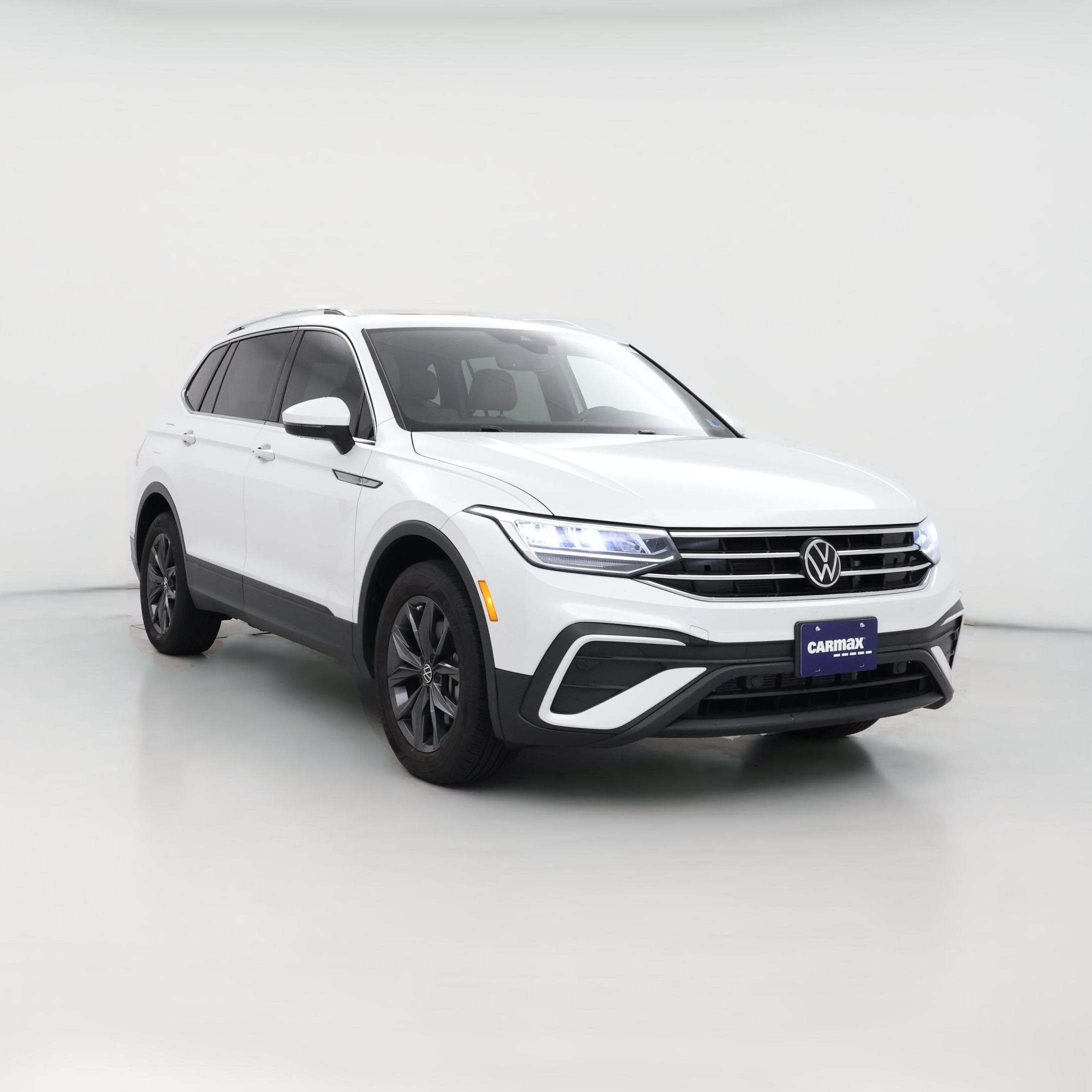 Thumbnail: 2023 Volkswagen Tiguan - 1