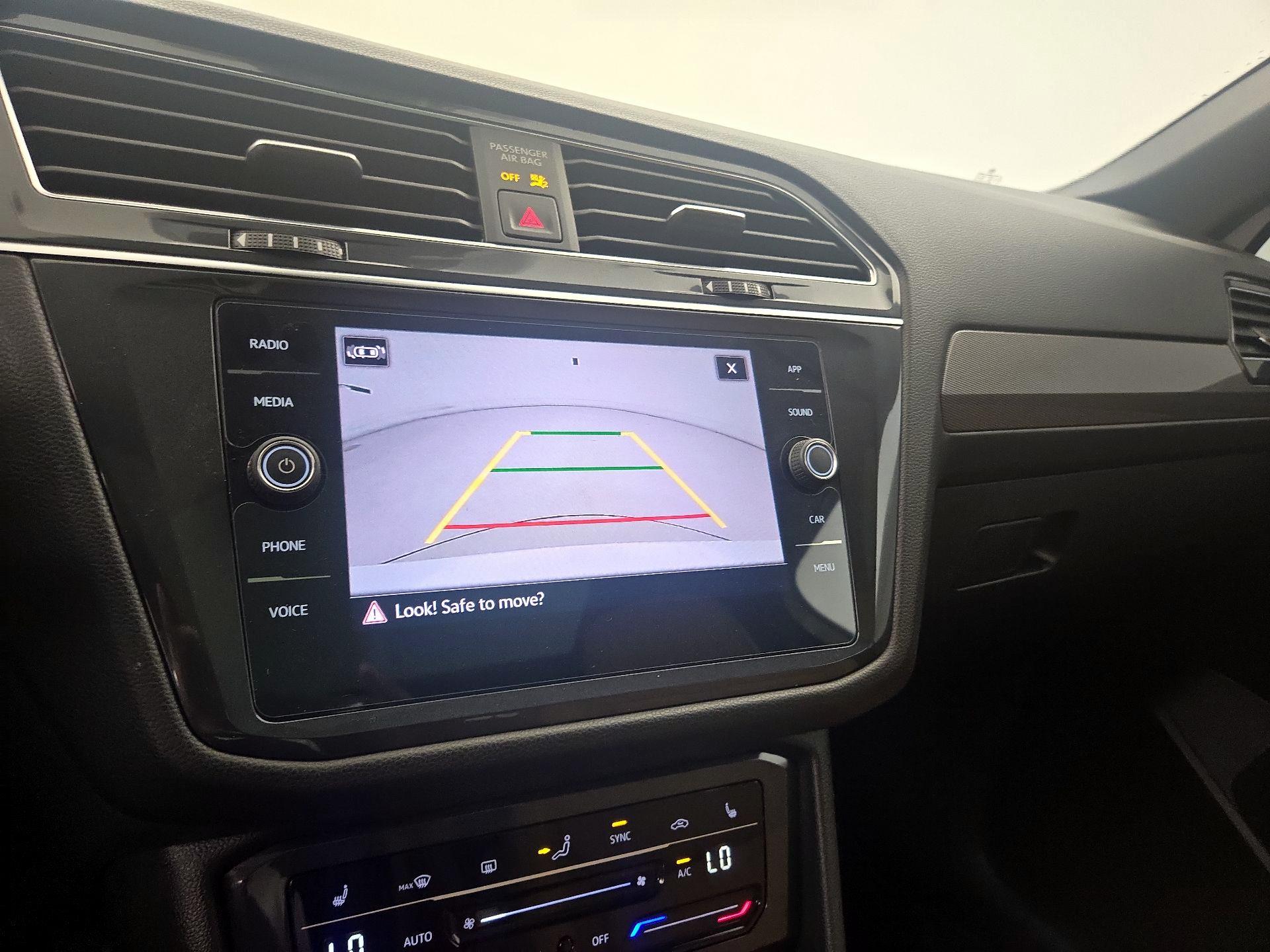 Thumbnail: 2023 Volkswagen Tiguan - 14
