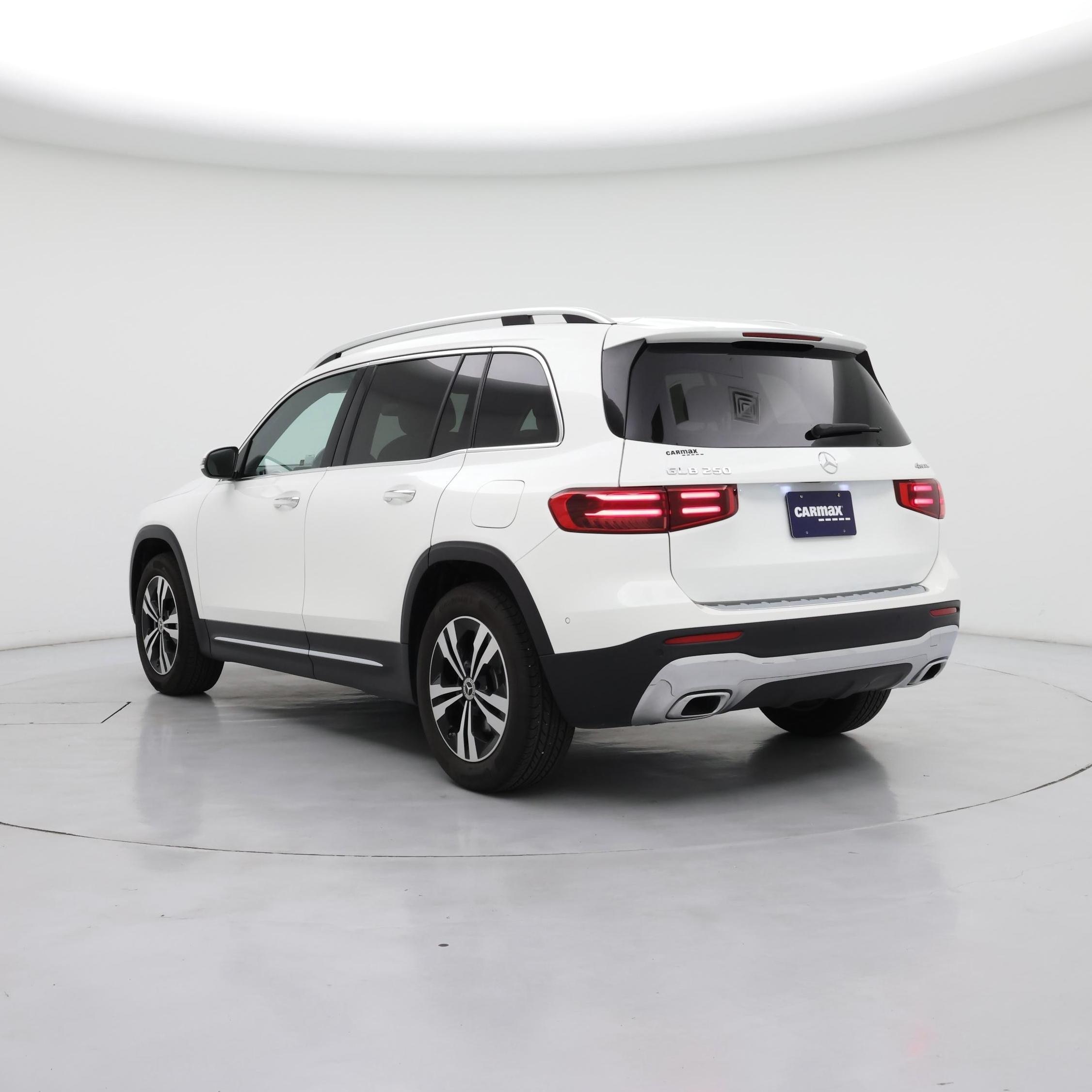Thumbnail: 2025 Mercedes-Benz GLB - 2