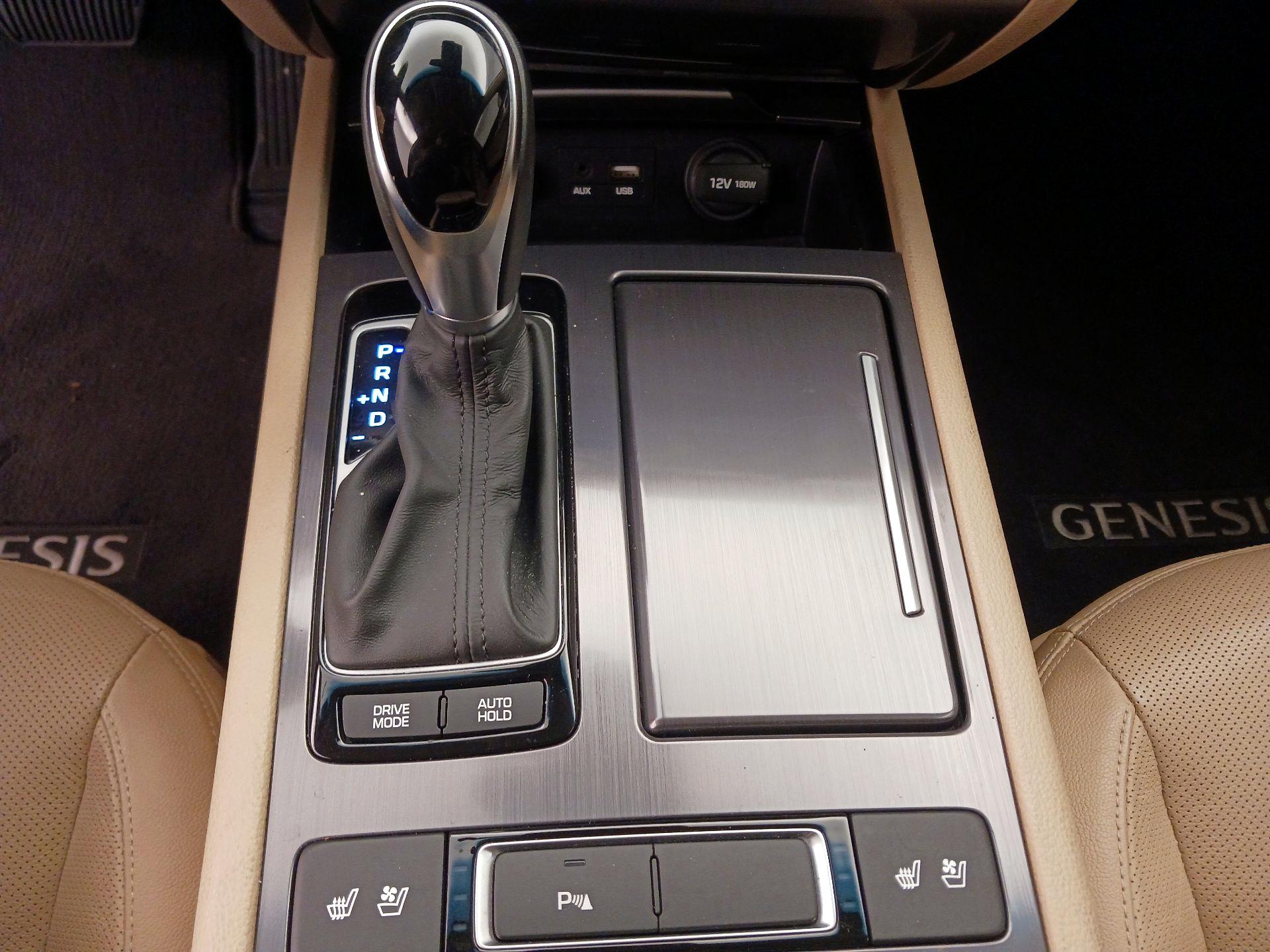 Thumbnail: 2017 Genesis G80 - 18