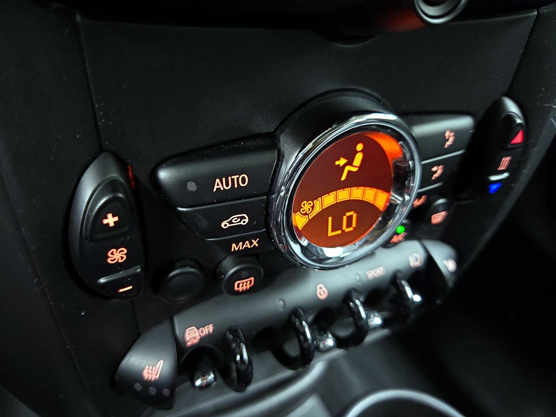 Thumbnail: 2016 MINI Cooper Countryman - 15