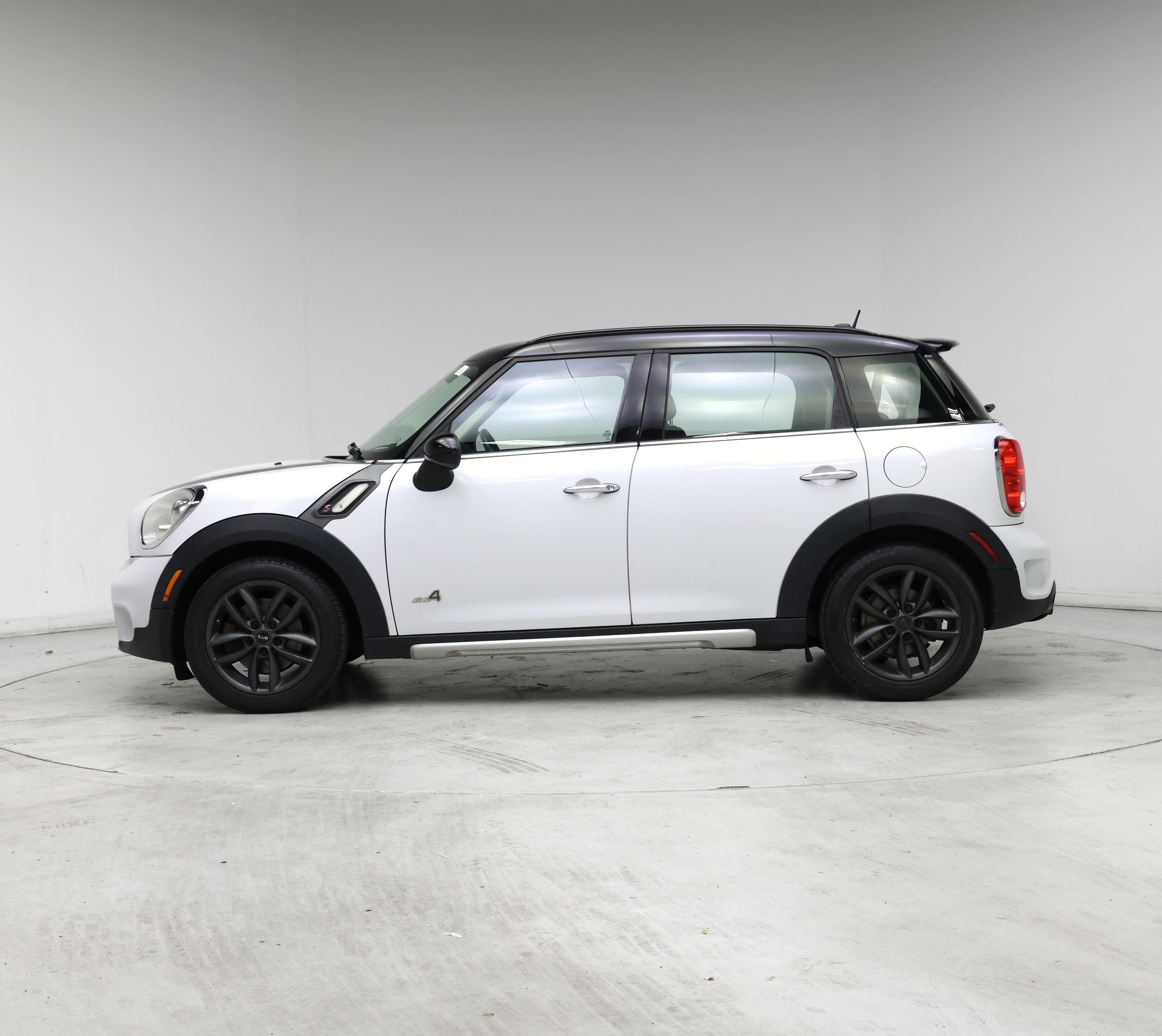 Thumbnail: 2016 MINI Cooper Countryman - 3
