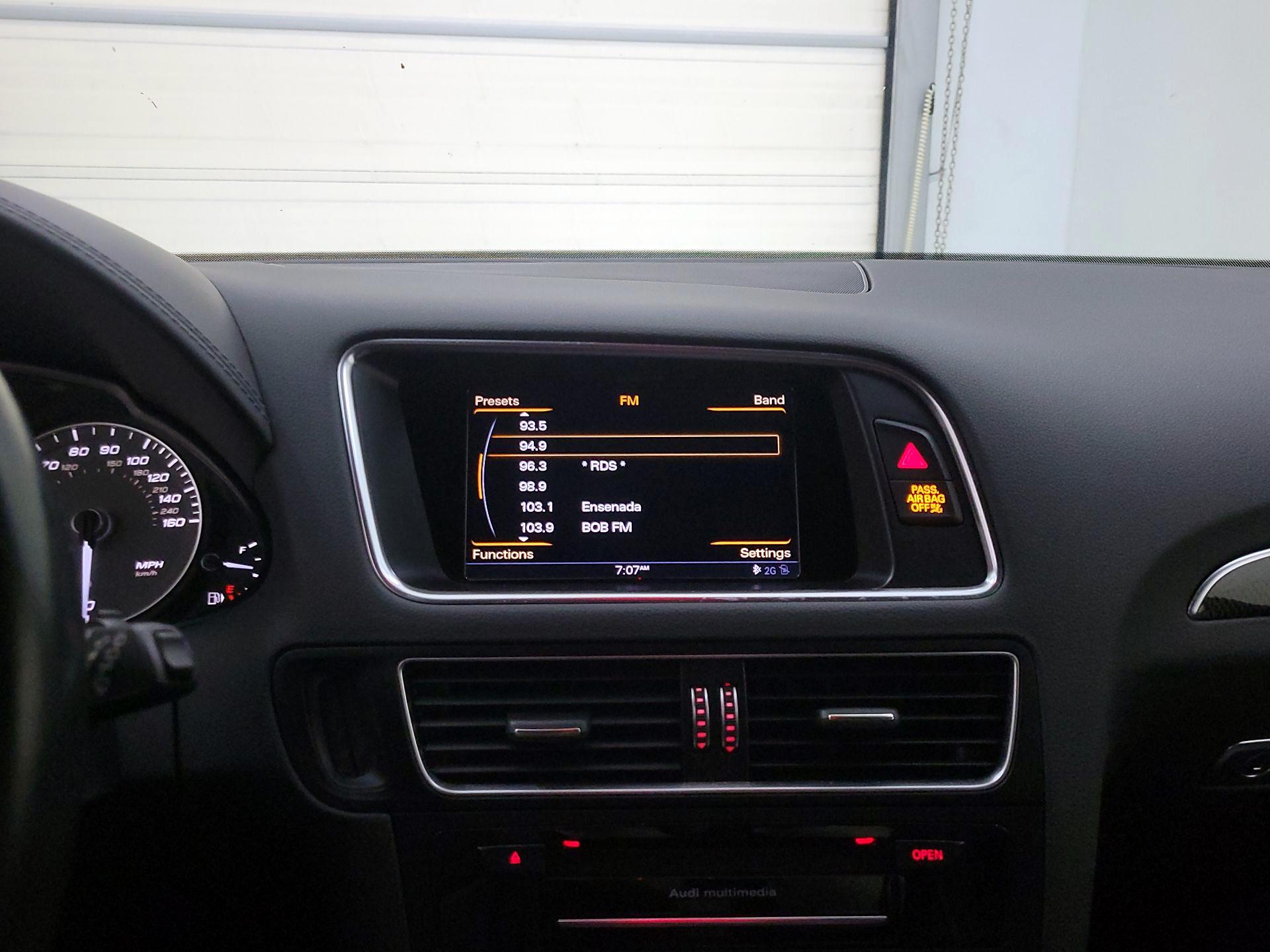 Thumbnail: 2015 Audi SQ5 - 16