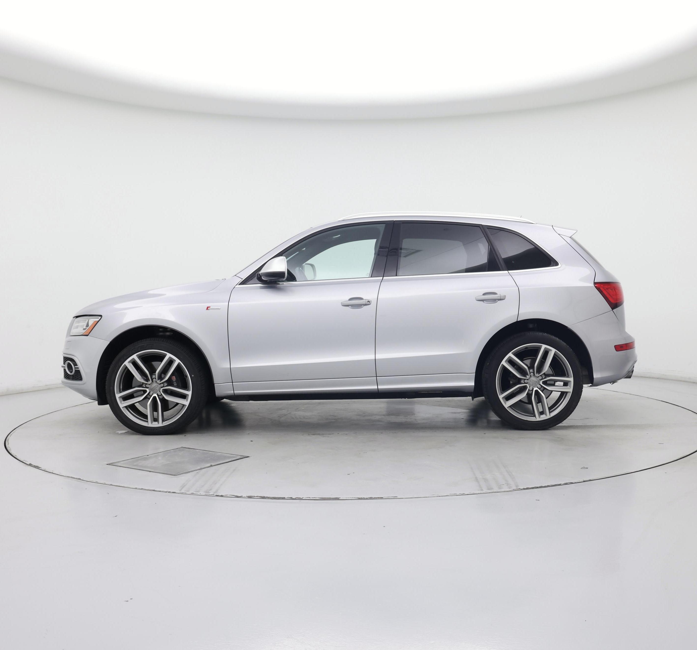 Thumbnail: 2015 Audi SQ5 - 3