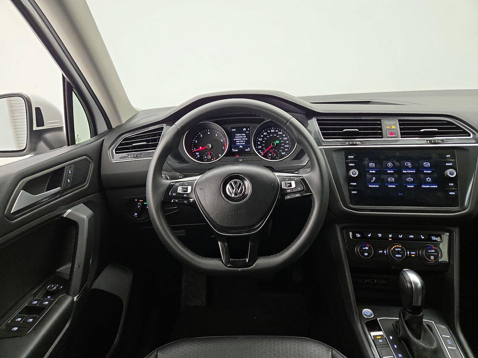 Thumbnail: 2020 Volkswagen Tiguan - 10