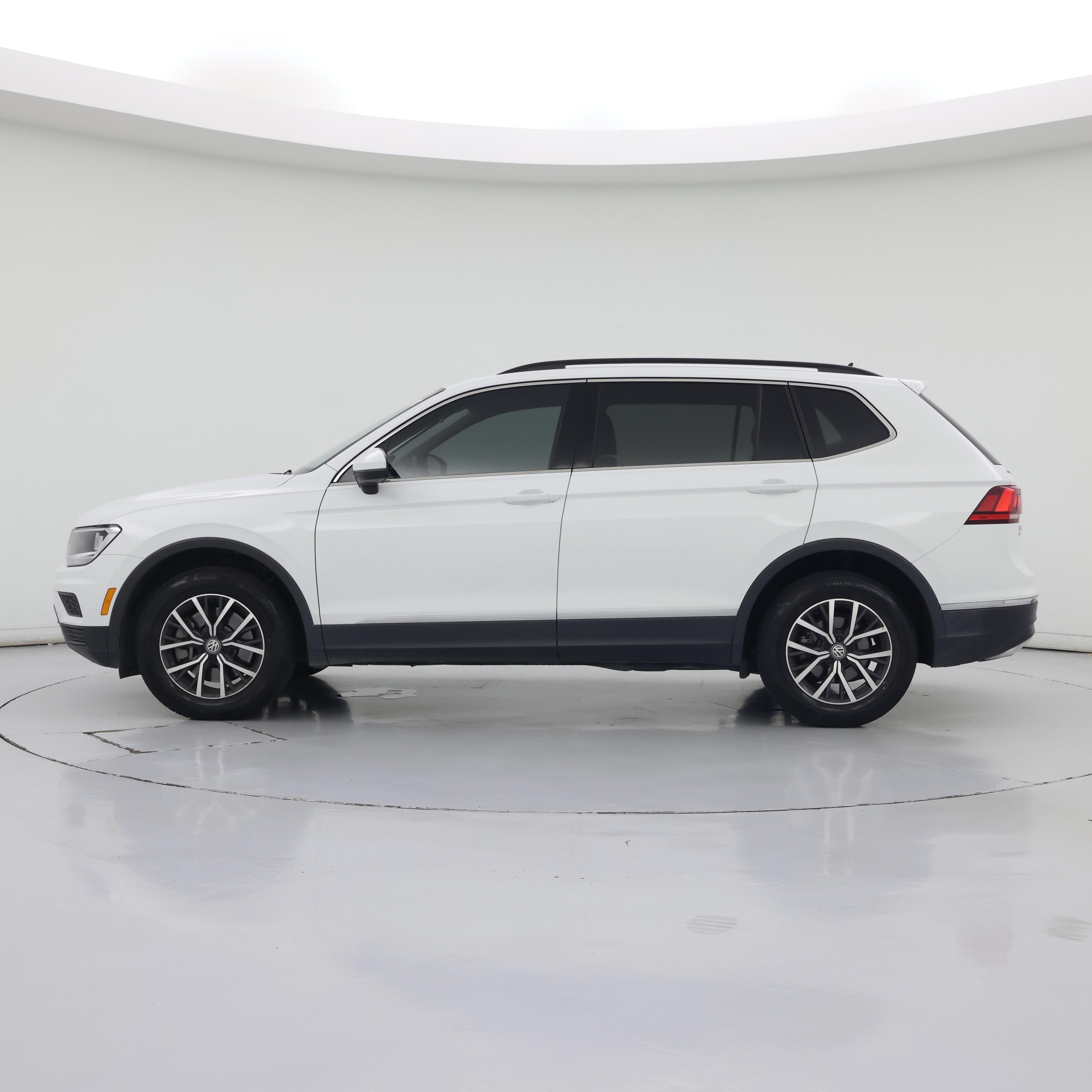 Thumbnail: 2020 Volkswagen Tiguan - 3