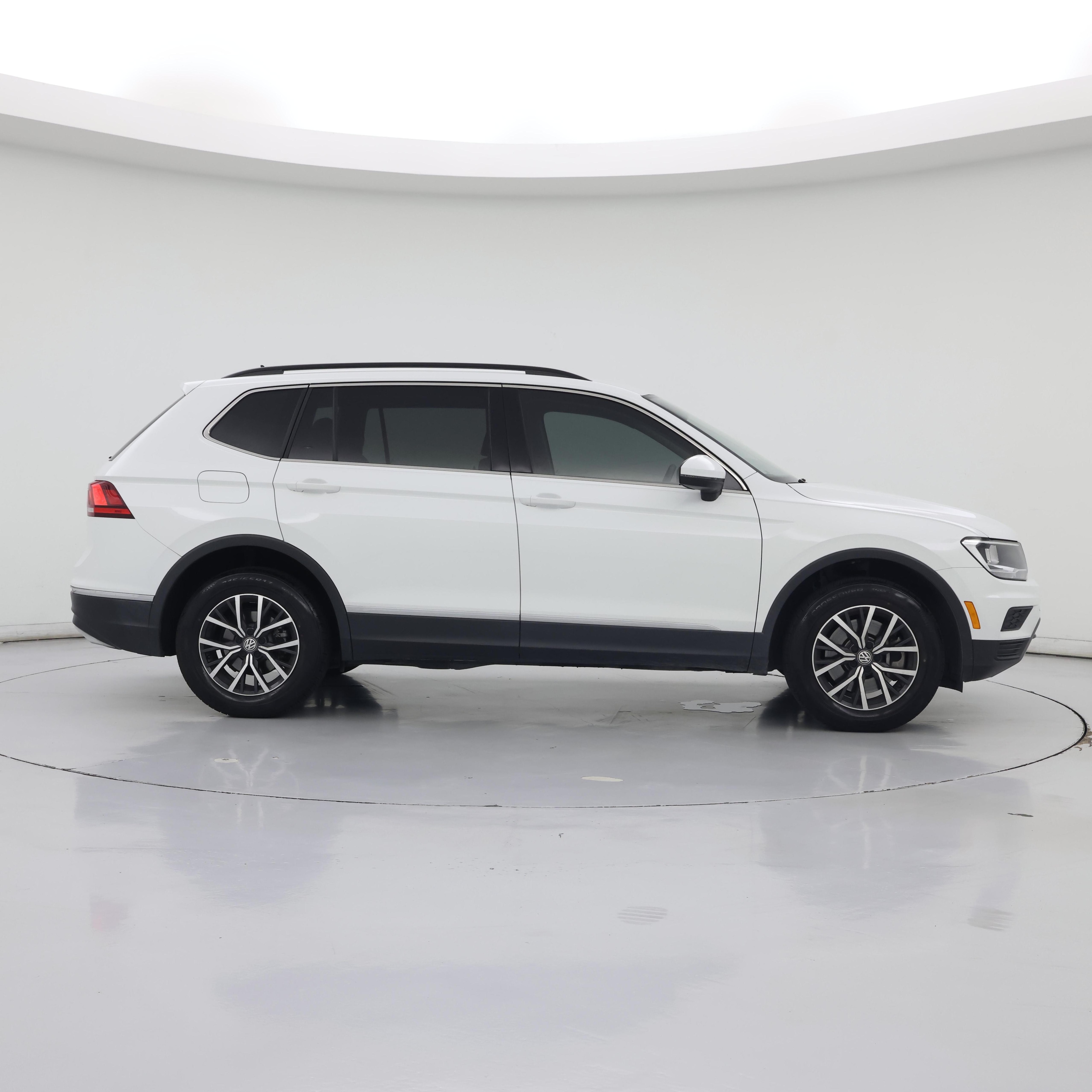 Thumbnail: 2020 Volkswagen Tiguan - 7