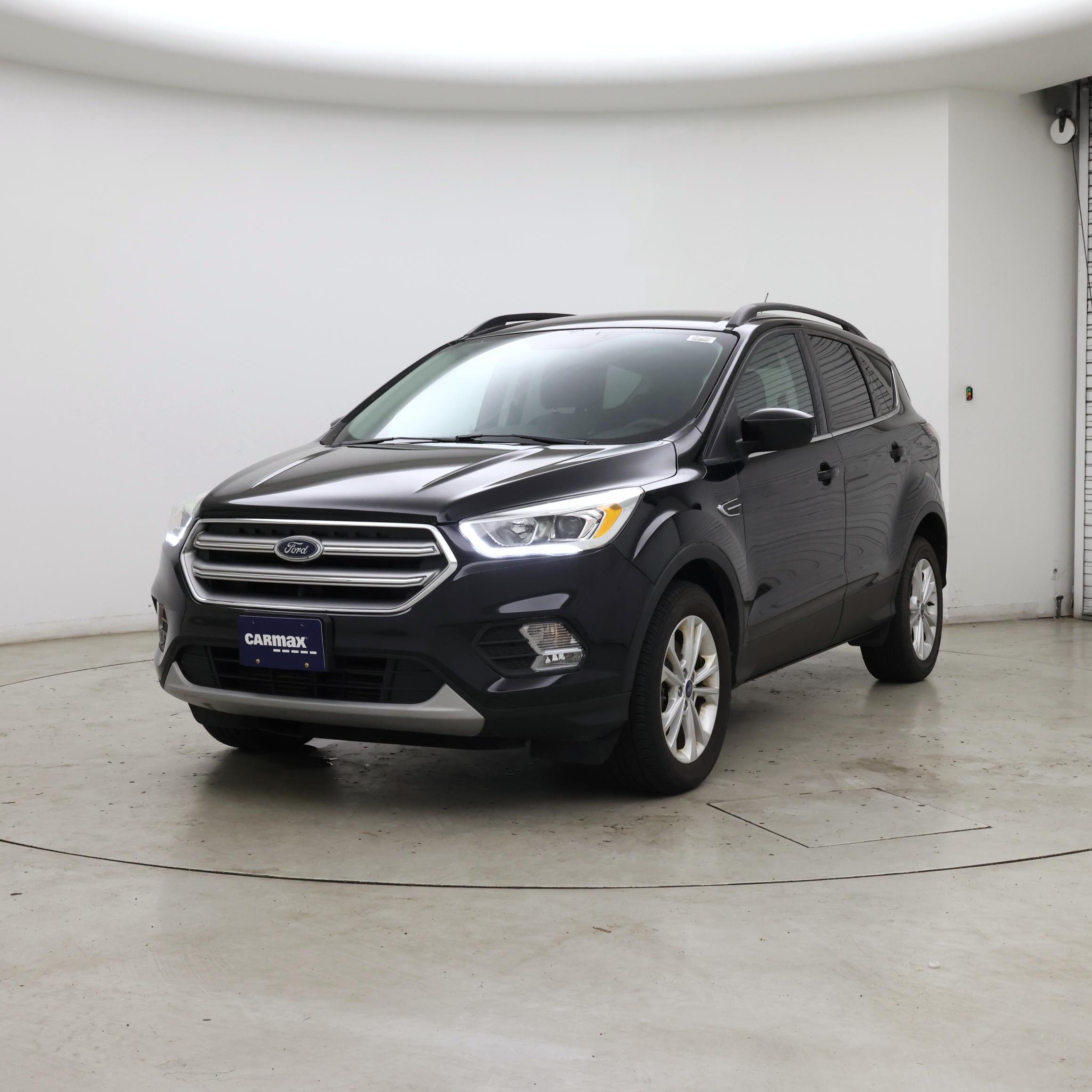 Thumbnail: 2017 Ford Escape - 4