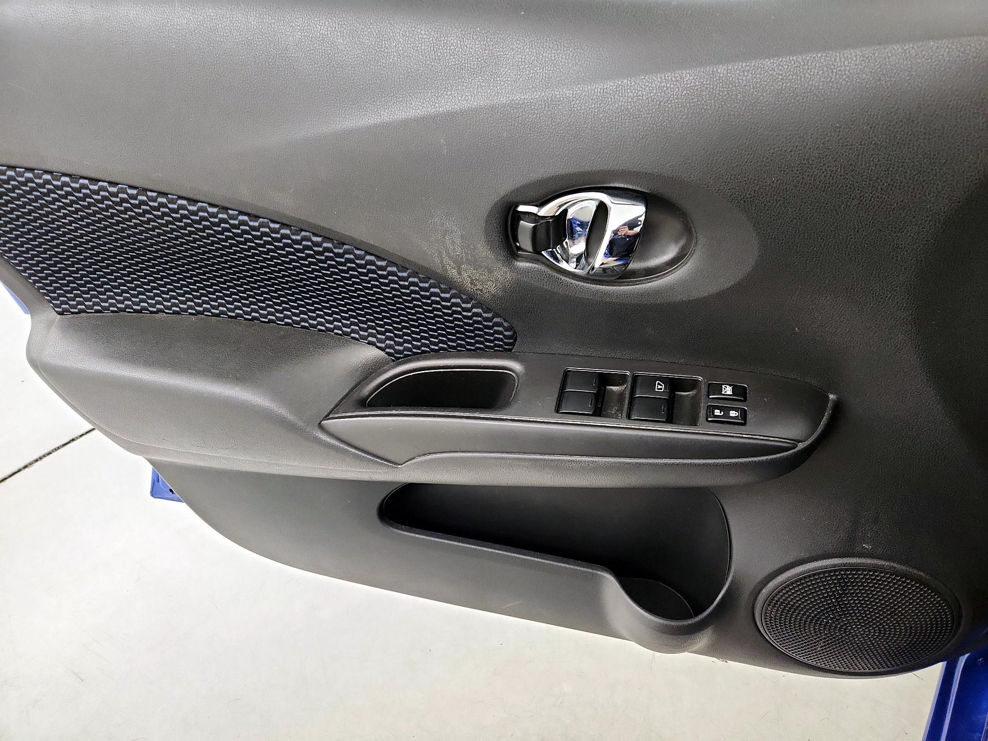 Thumbnail: 2015 Nissan Versa Note - 12