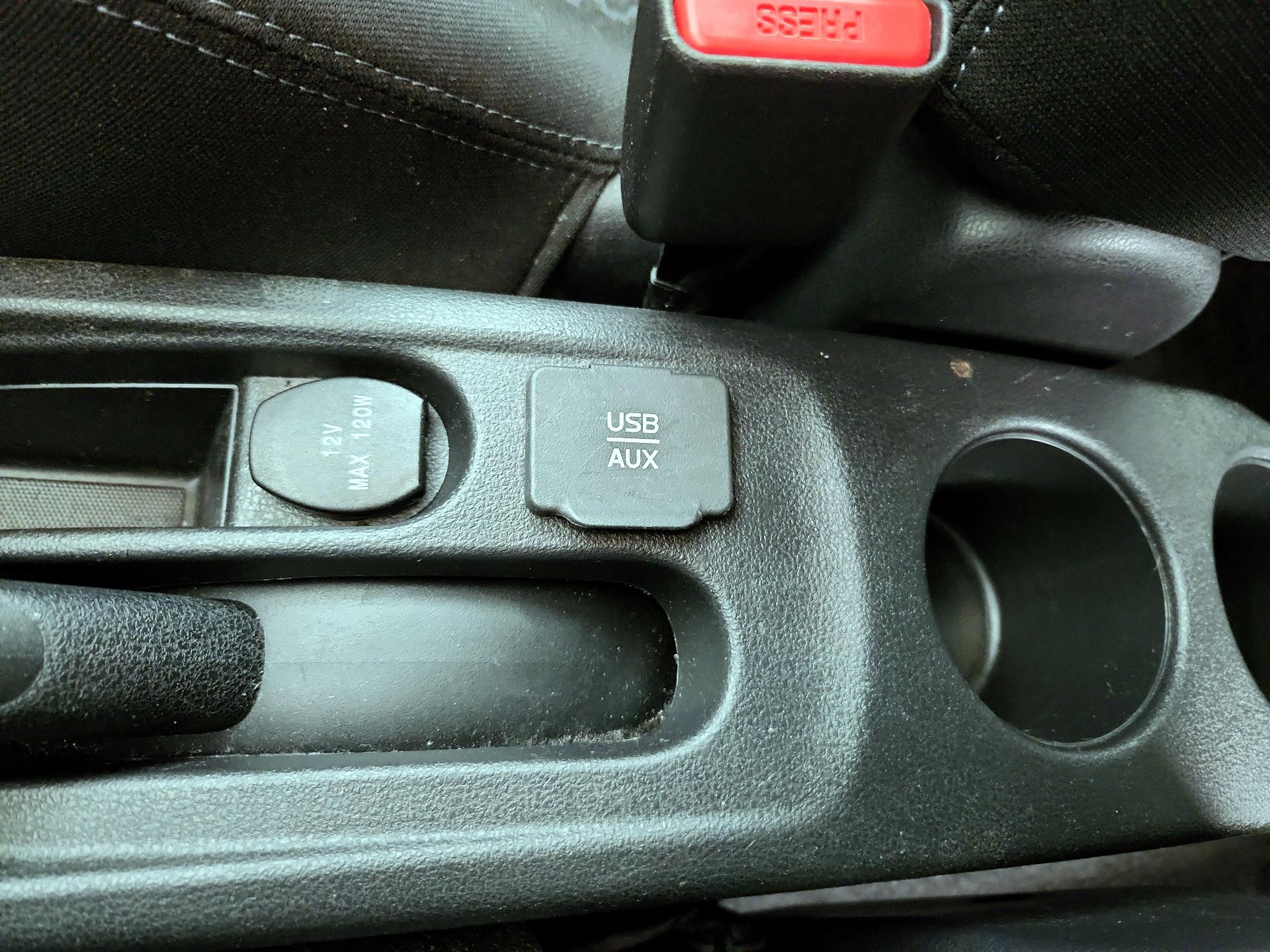 Thumbnail: 2015 Nissan Versa Note - 18