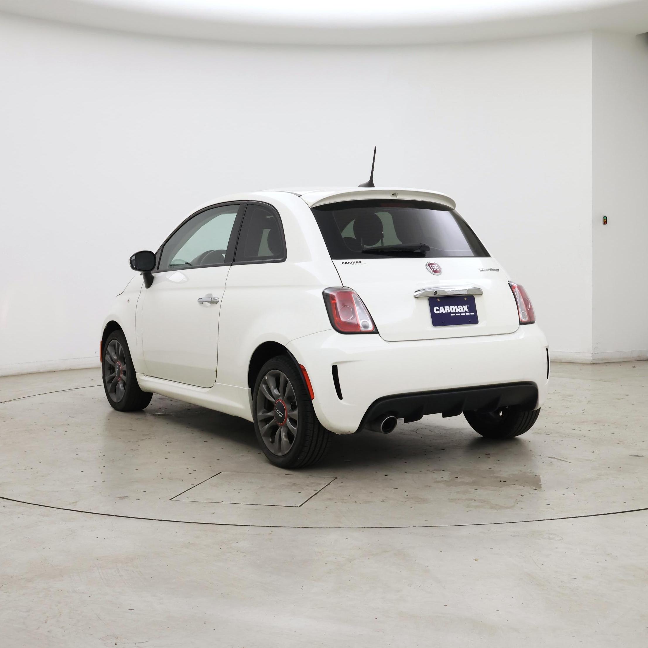 Thumbnail: 2019 Fiat 500 - 2