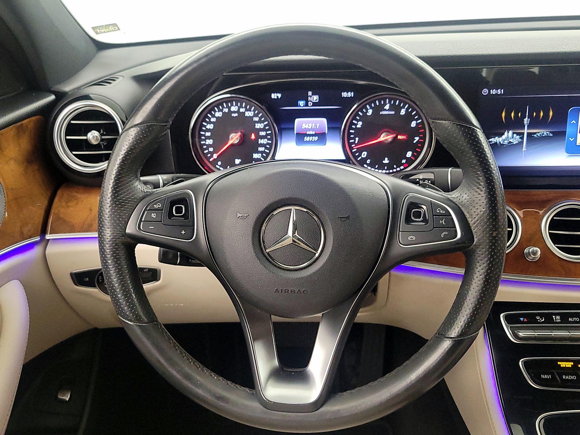 Thumbnail: 2018 Mercedes-Benz E-Class - 10