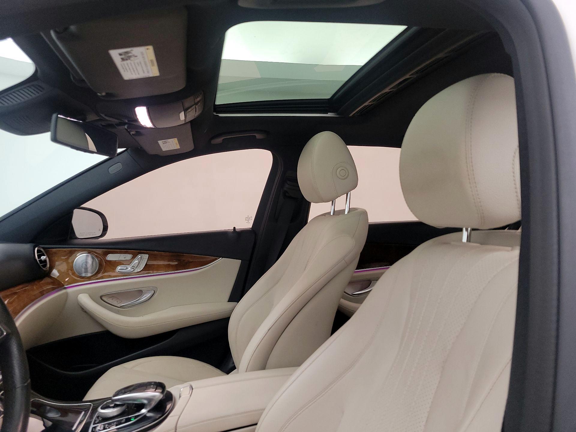 Thumbnail: 2018 Mercedes-Benz E-Class - 20