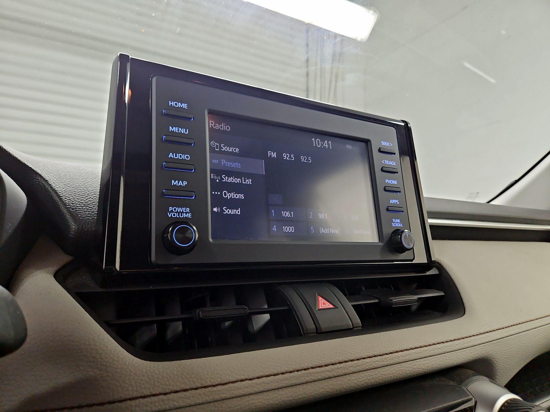 Thumbnail: 2019 Toyota RAV4 - 15