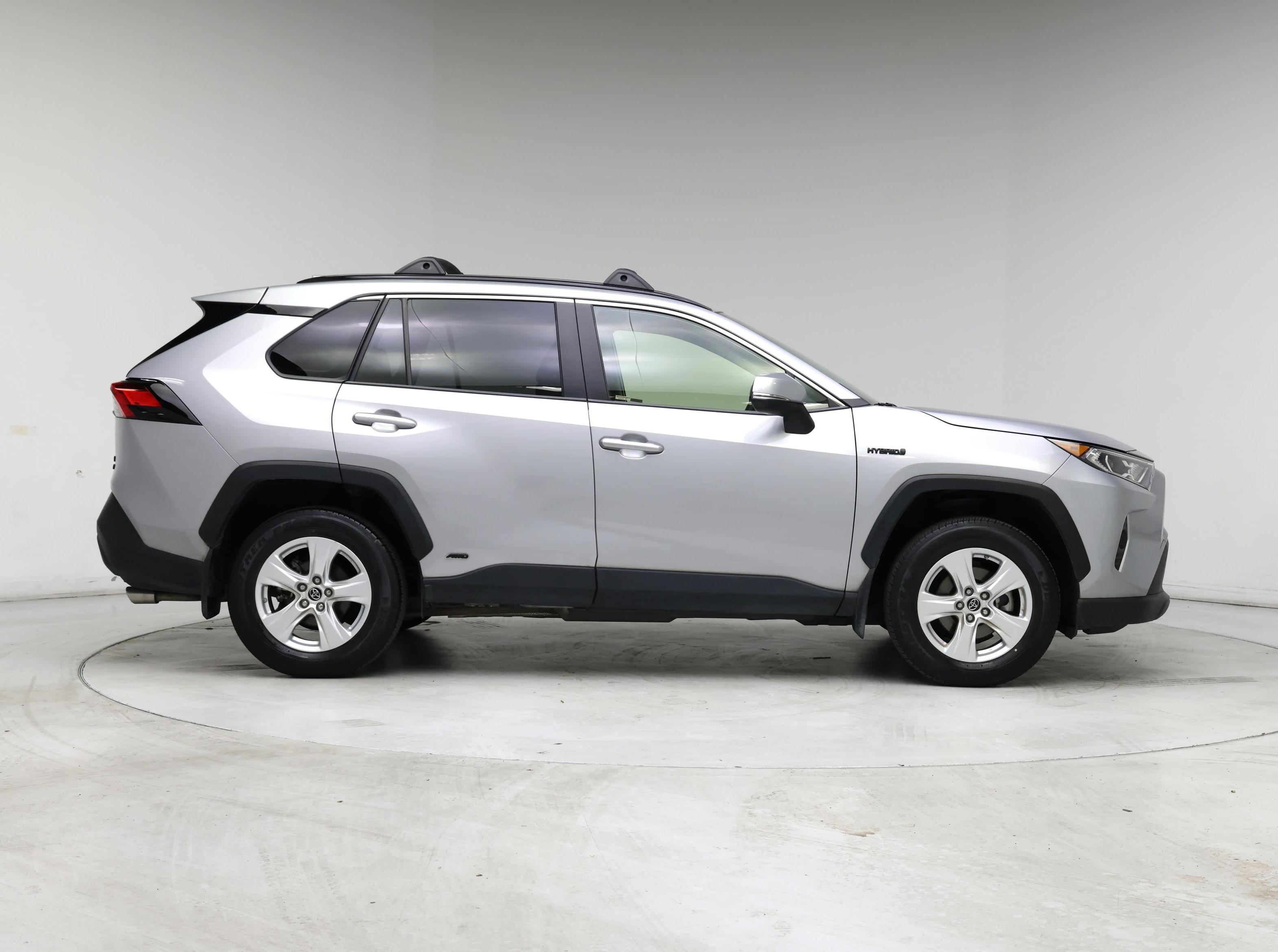 Thumbnail: 2019 Toyota RAV4 - 7