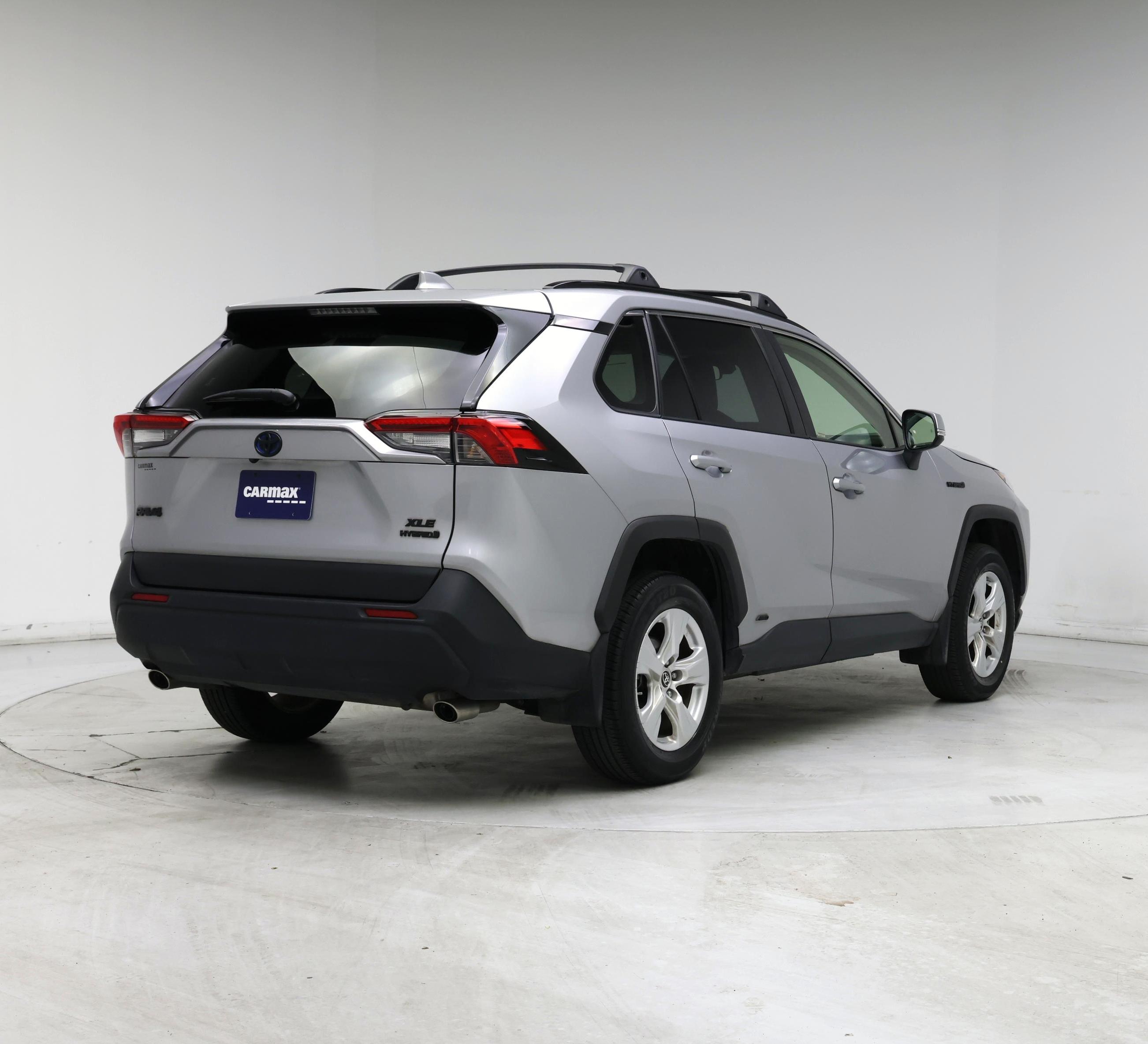 Thumbnail: 2019 Toyota RAV4 - 8