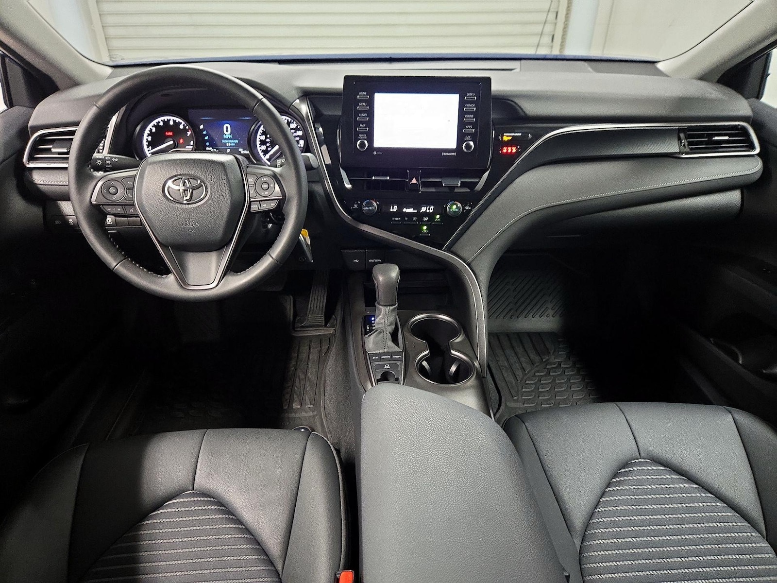 2024 Toyota Camry SE Nightshade - Photo 10